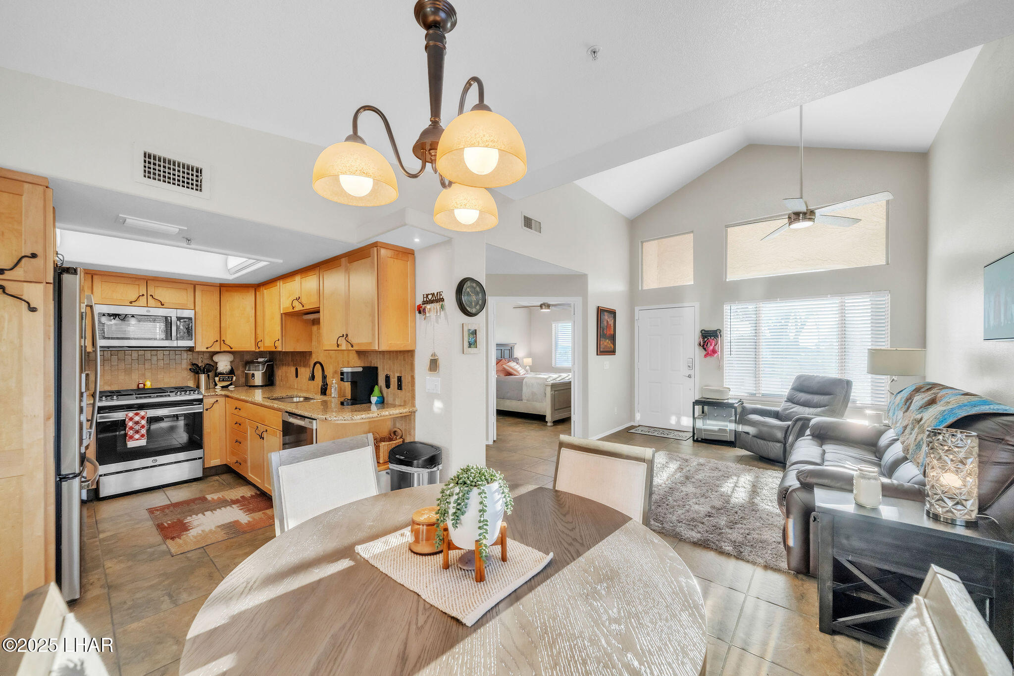 470 Acoma Blvd S 109