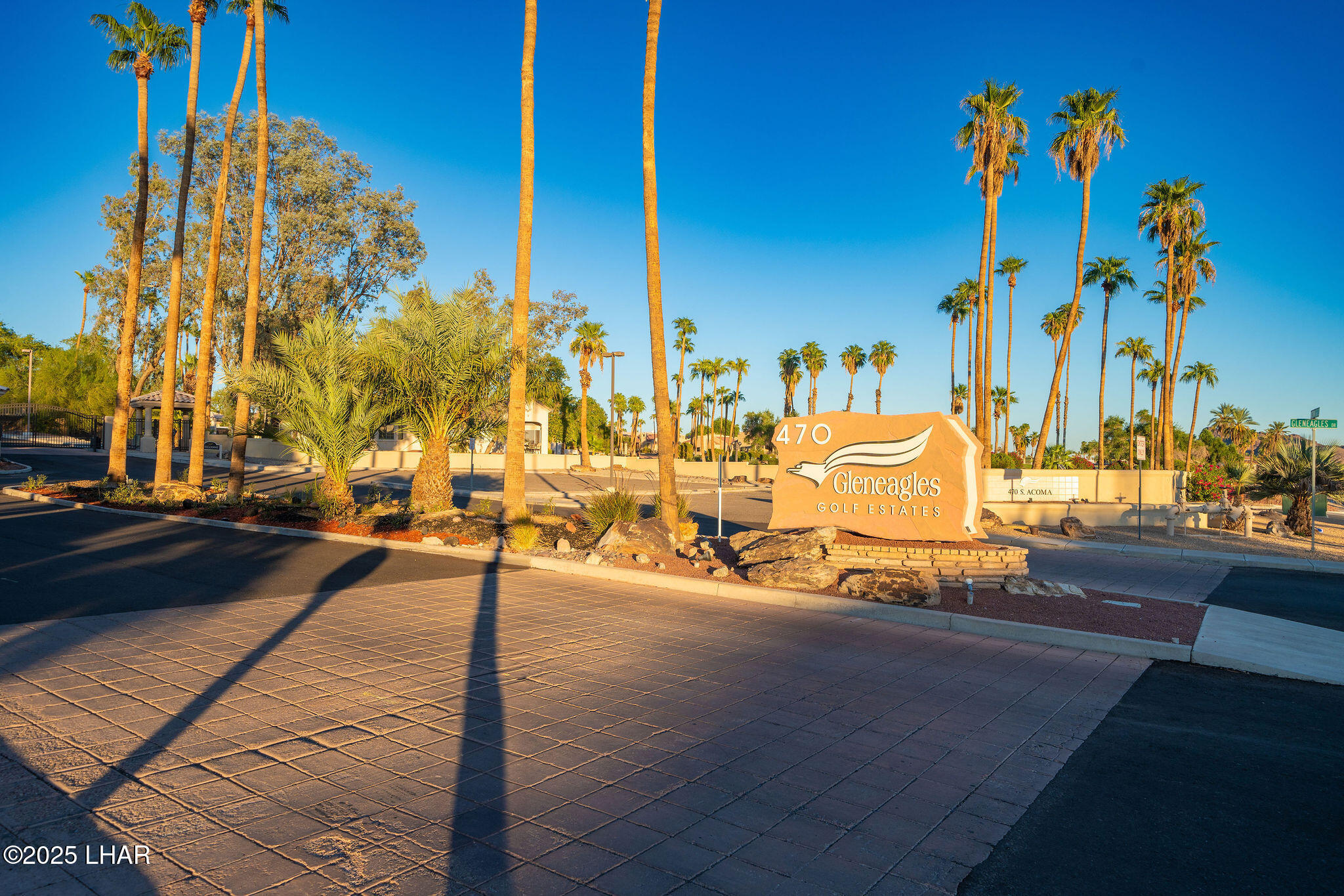 470 Acoma Blvd S 109