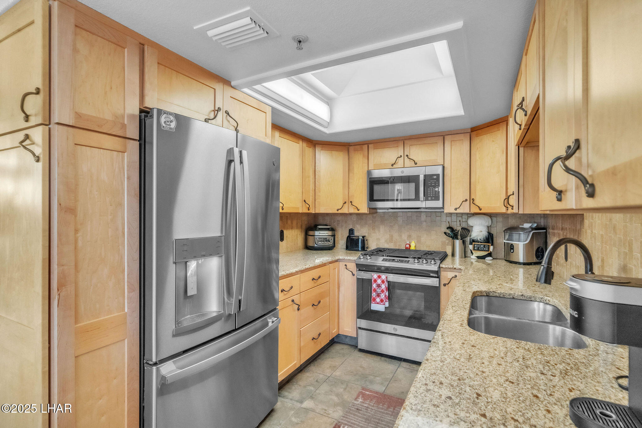 470 Acoma Blvd S 109