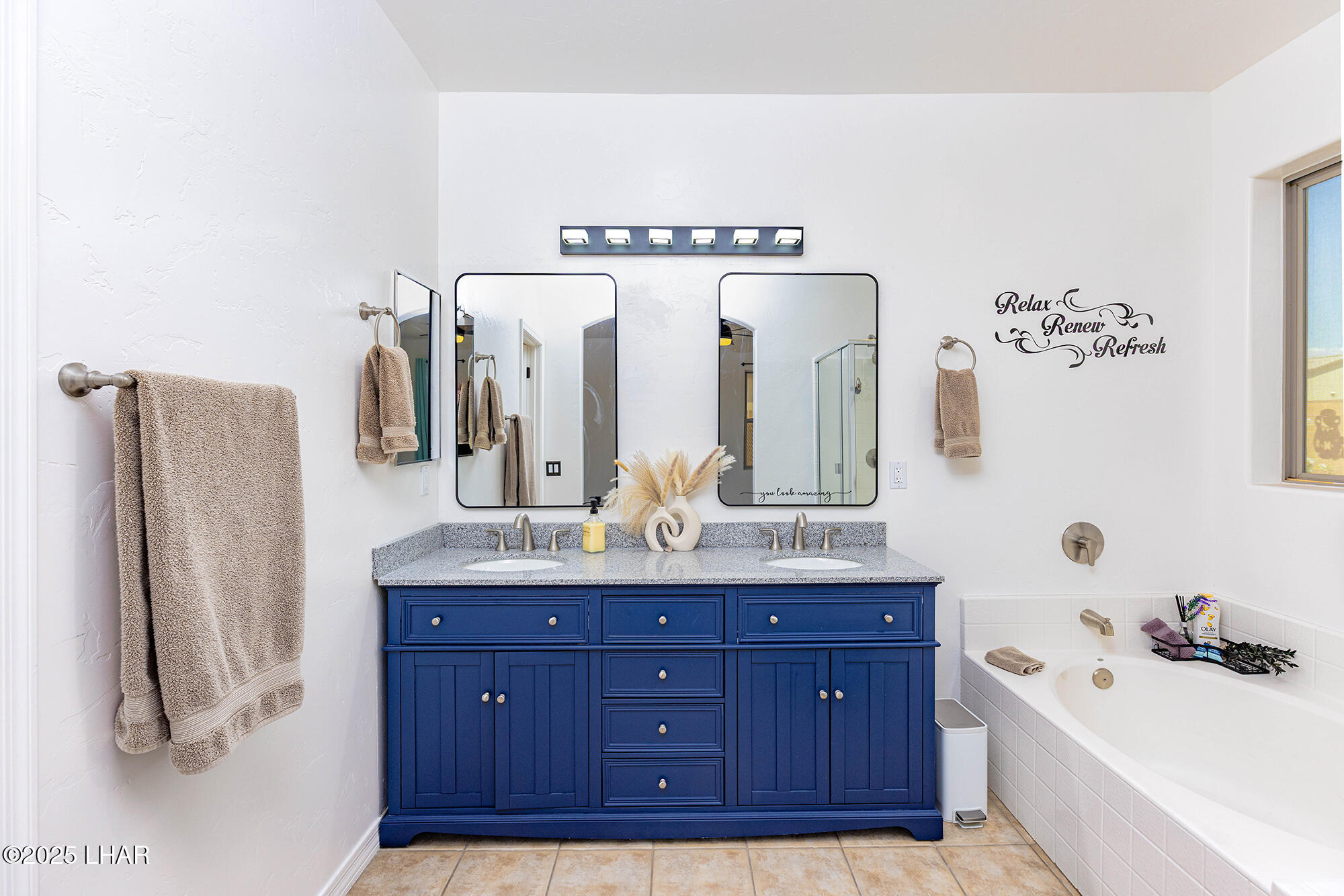 1773 E Chestnut Blvd