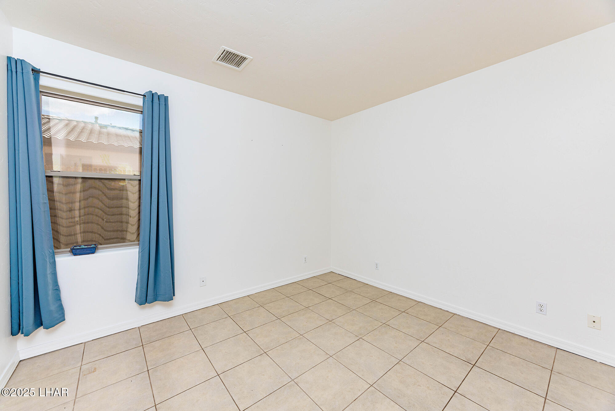 1773 E Chestnut Blvd