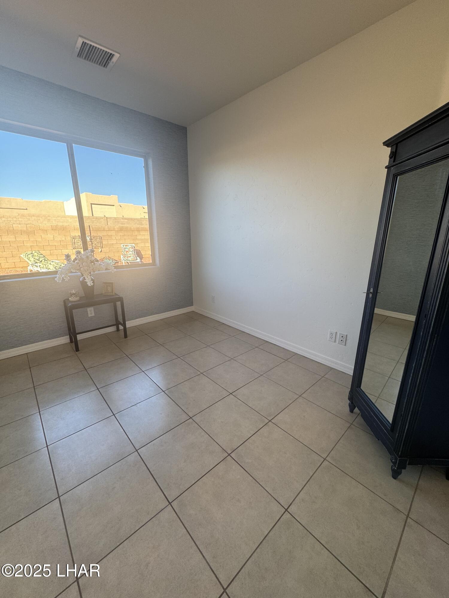 1773 E Chestnut Blvd