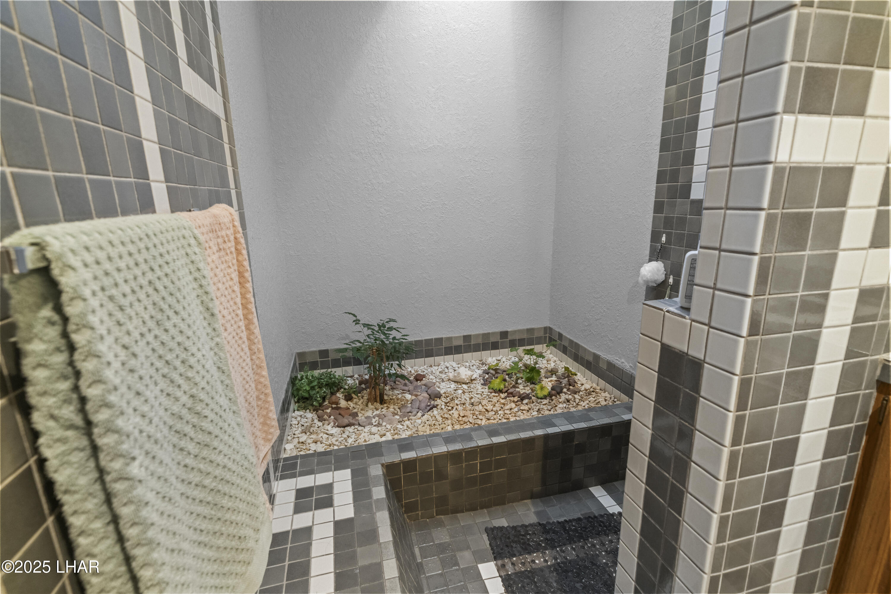 3957 Cherry Tree Blvd