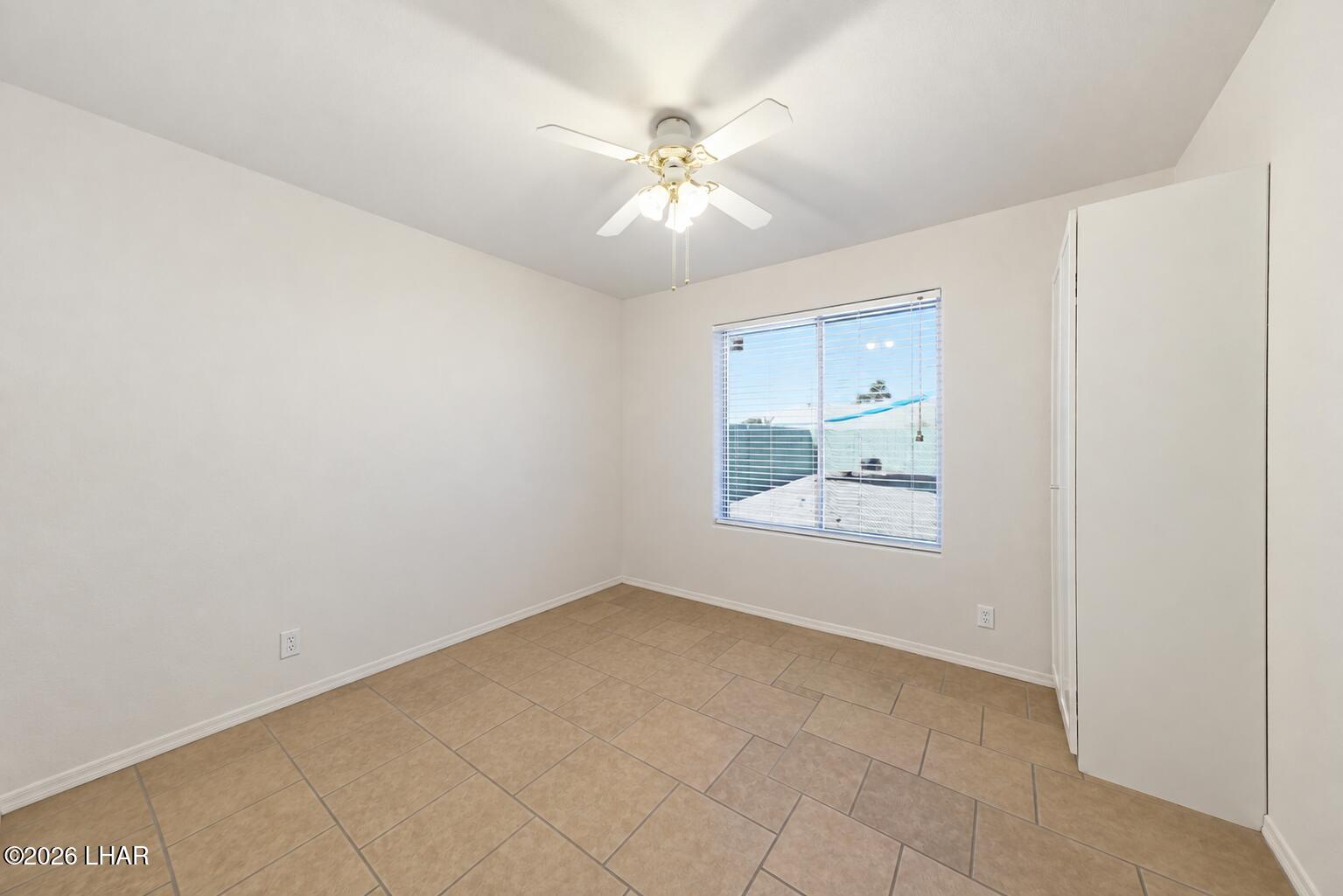 3777 Cholla Dr
