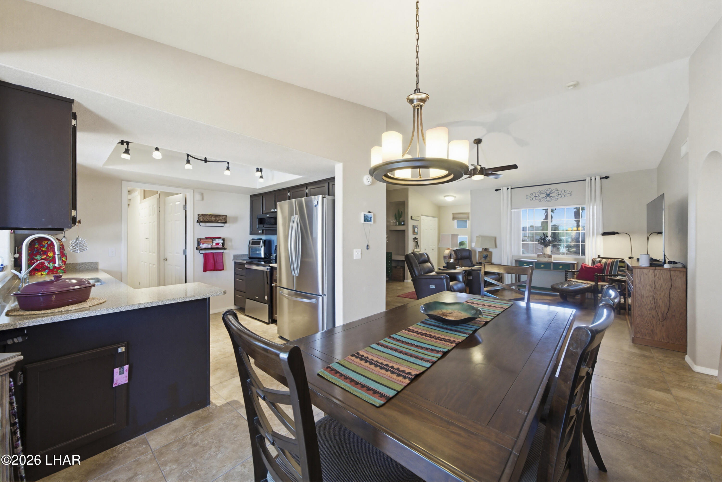 3777 Cholla Dr