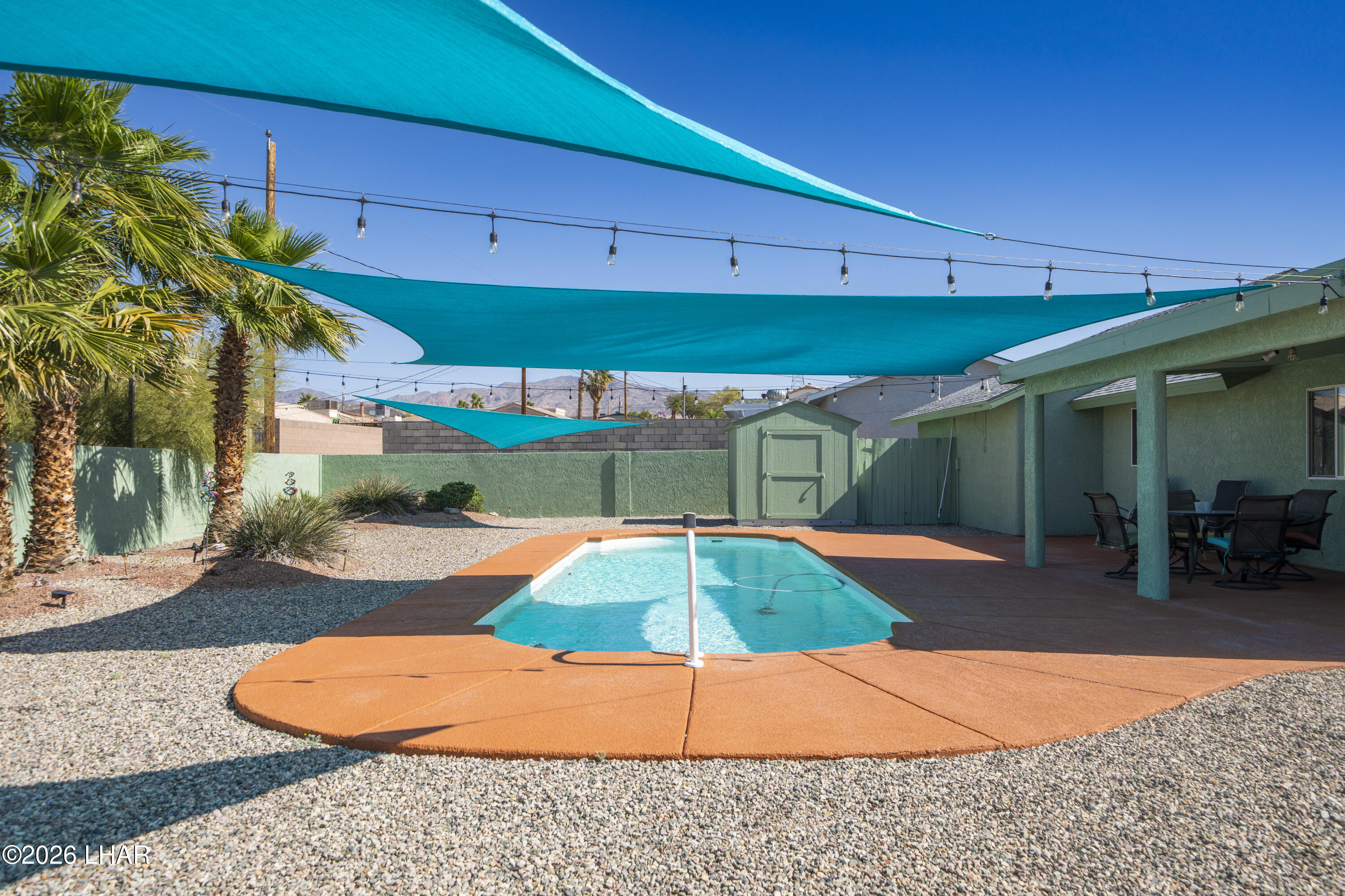 3777 Cholla Dr