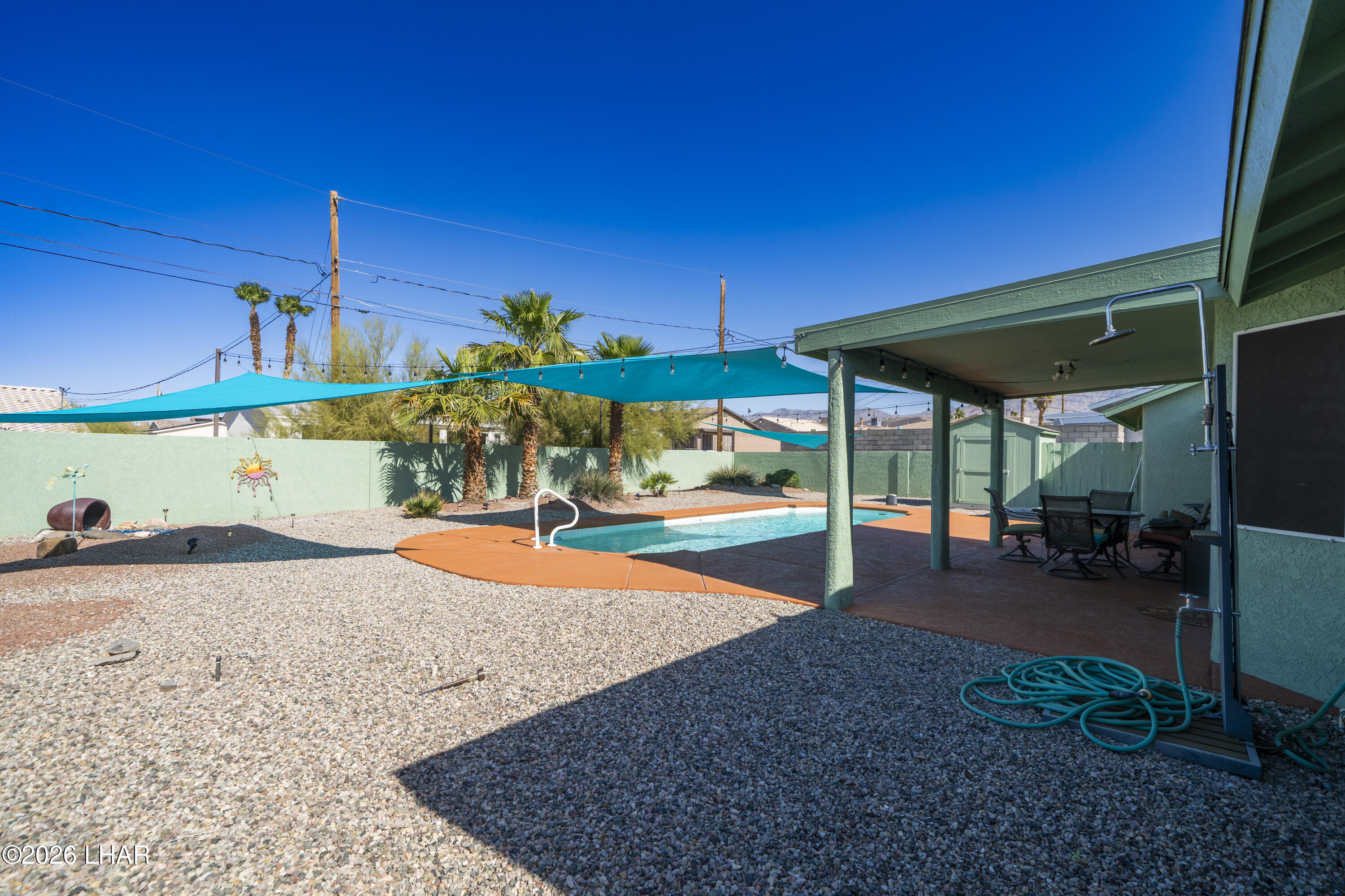 3777 Cholla Dr