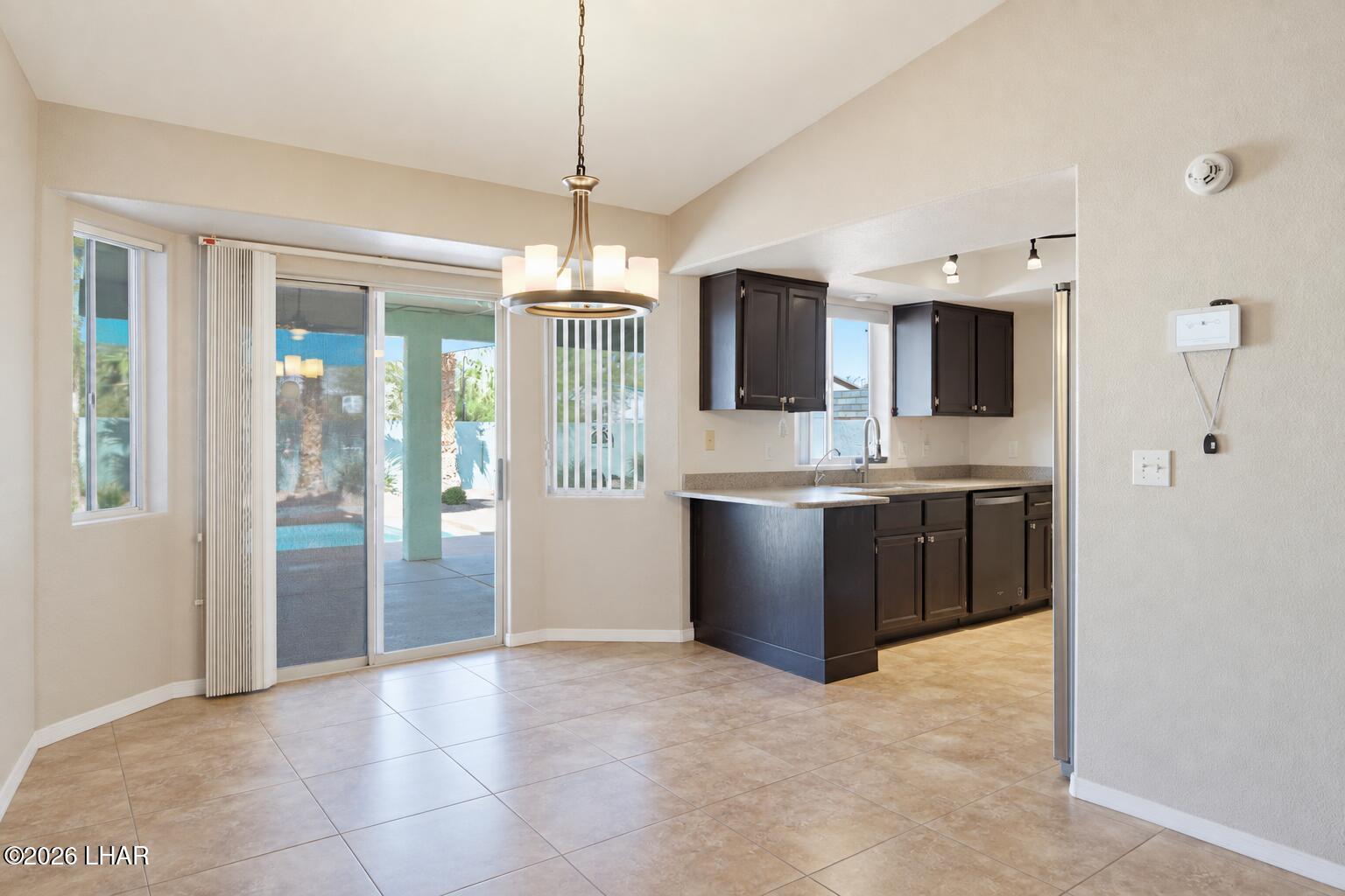 3777 Cholla Dr