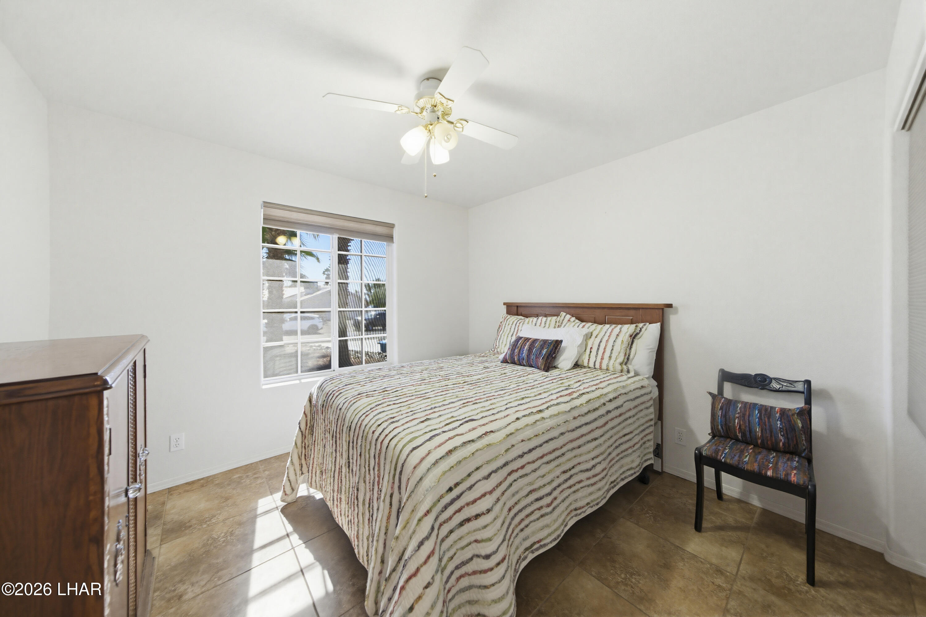 3777 Cholla Dr