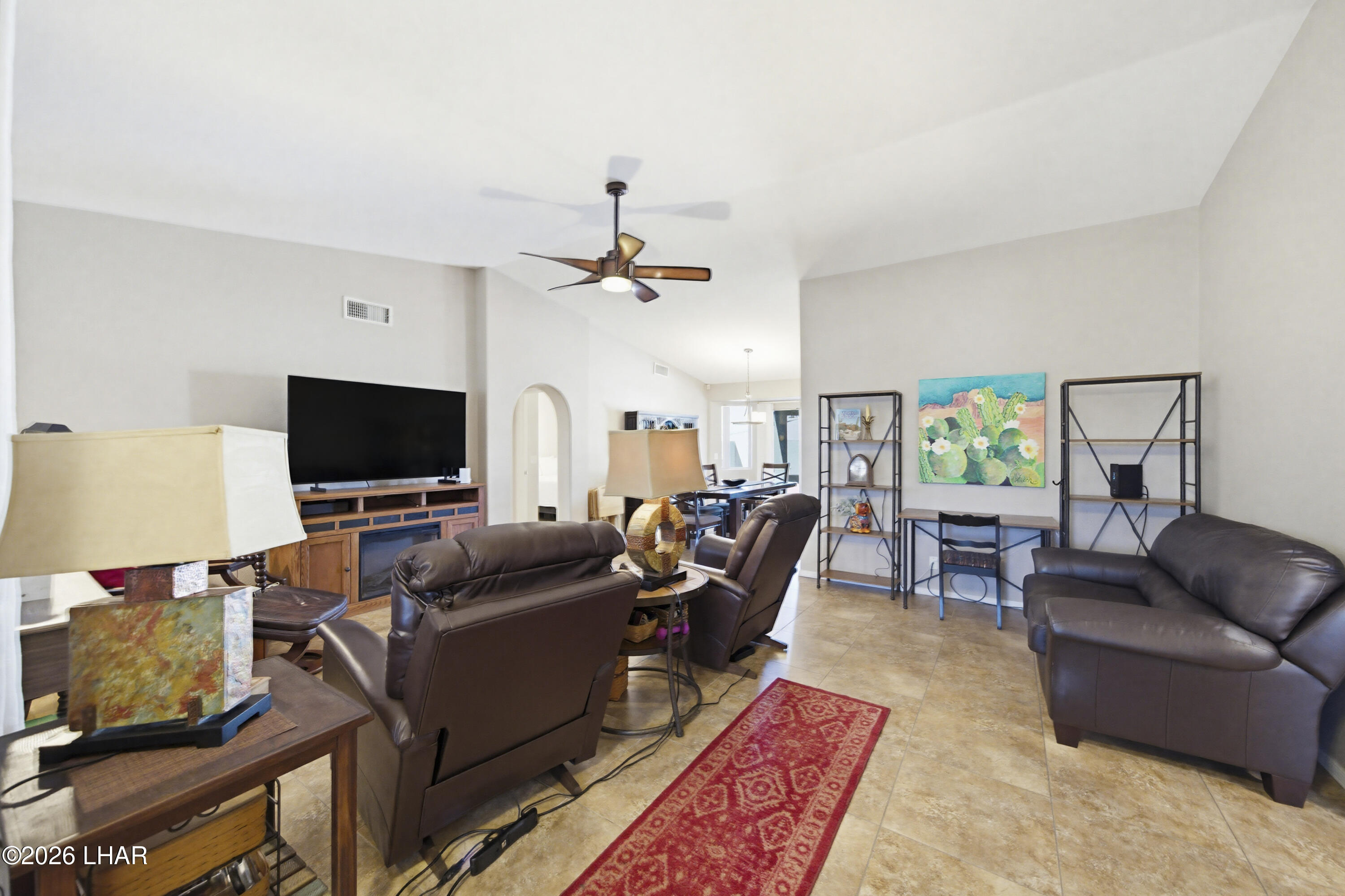3777 Cholla Dr