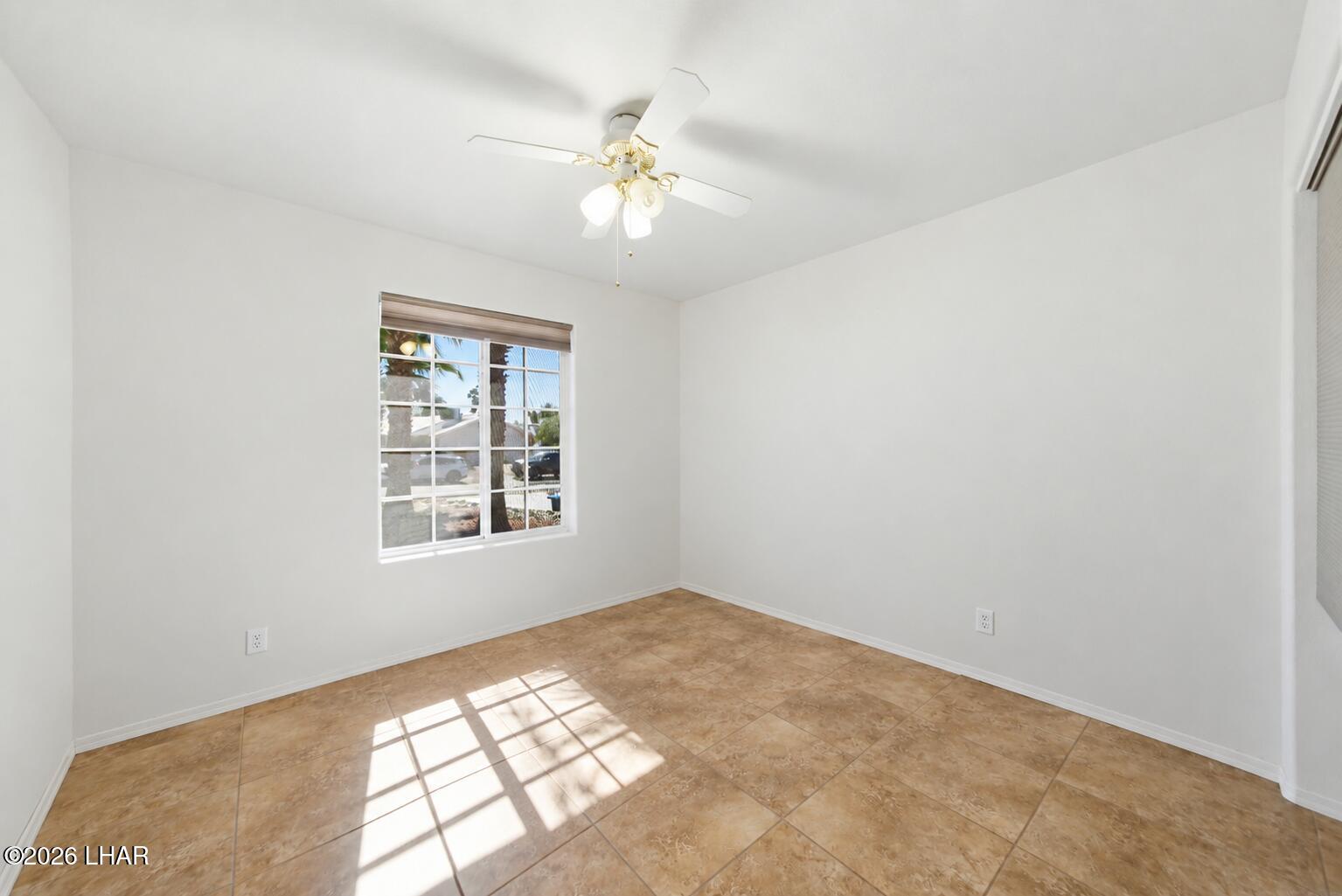 3777 Cholla Dr