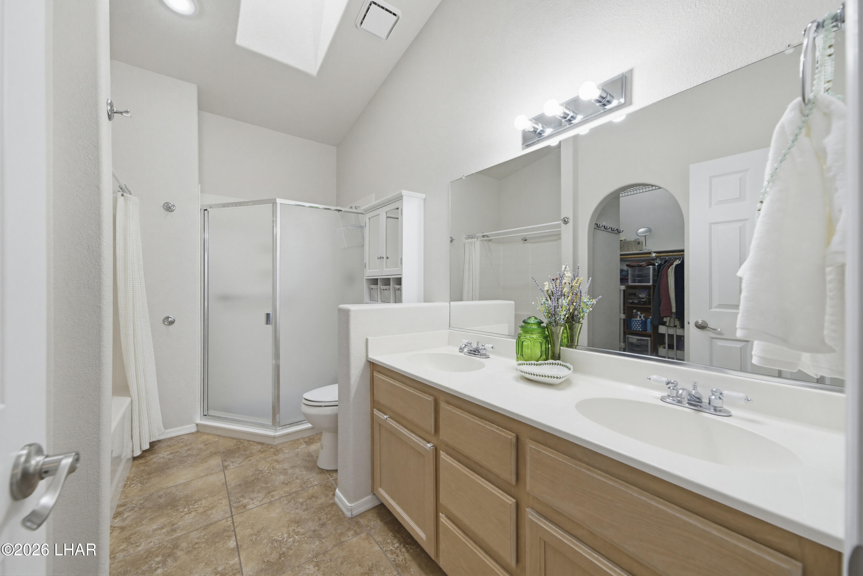 3777 Cholla Dr