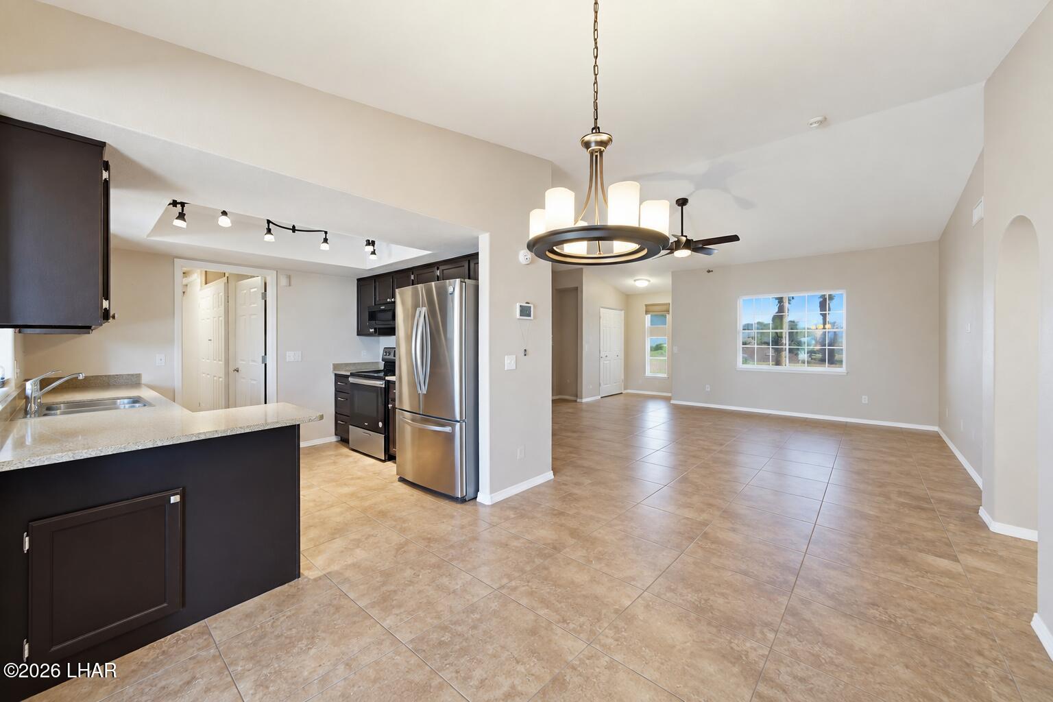 3777 Cholla Dr