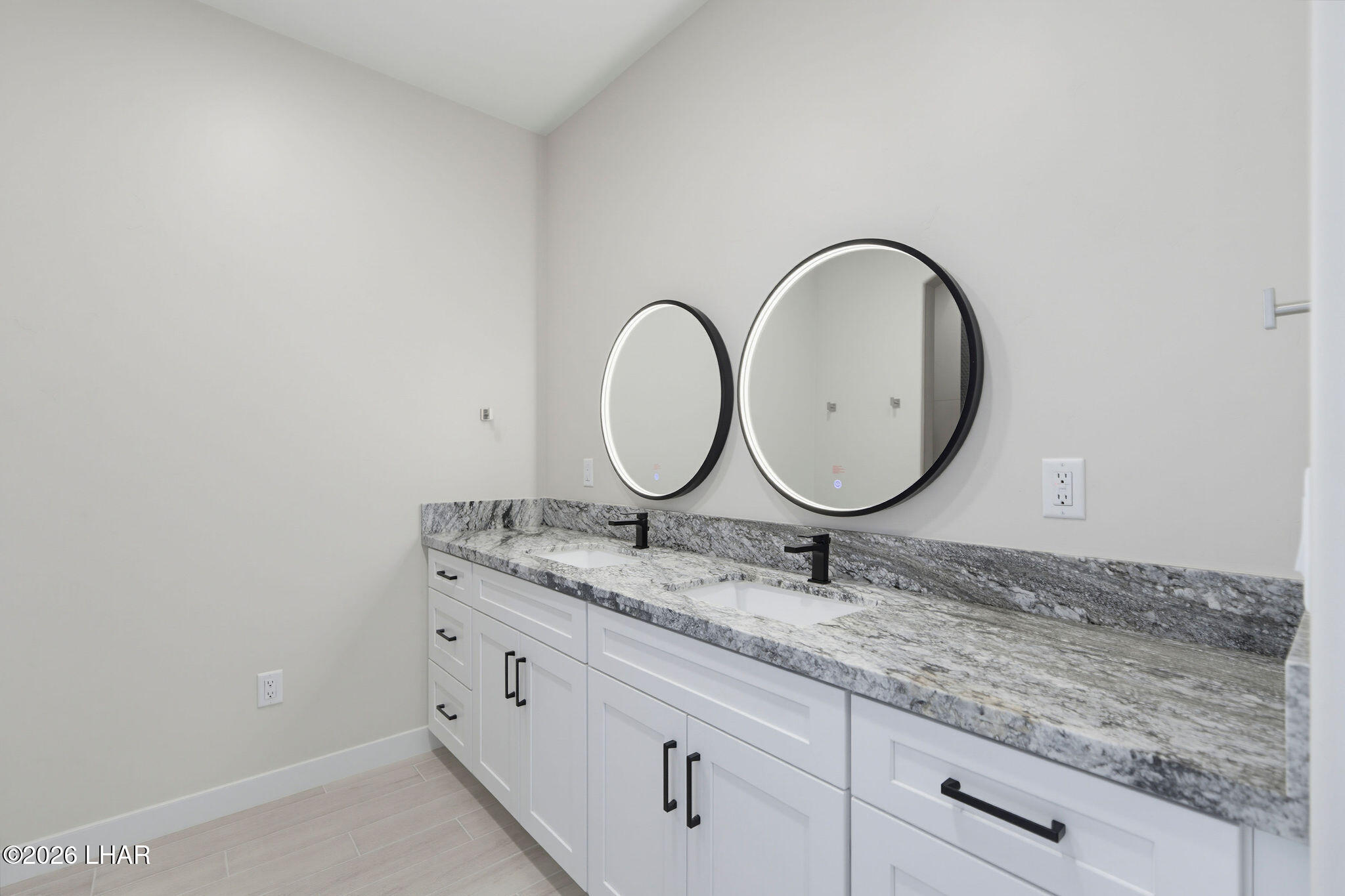 3080 Arapaho Dr 127