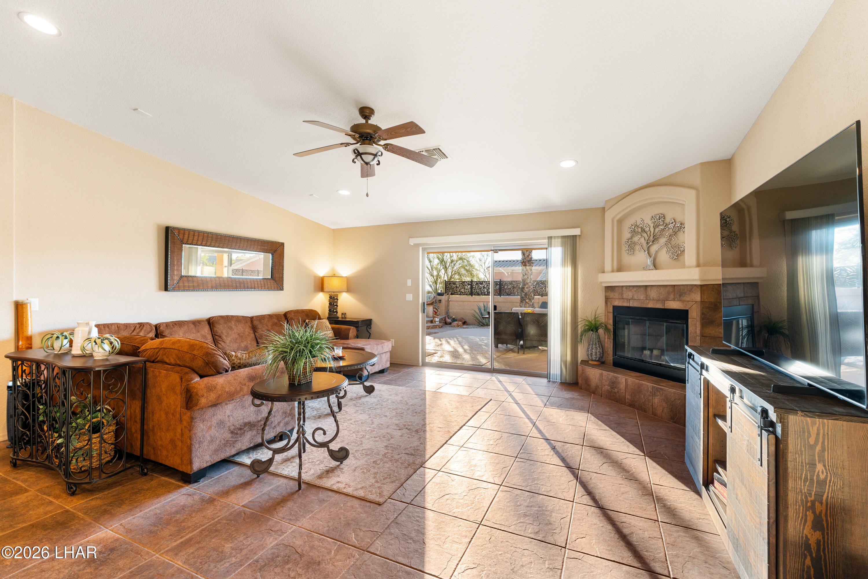 3961 Chickasaw Dr