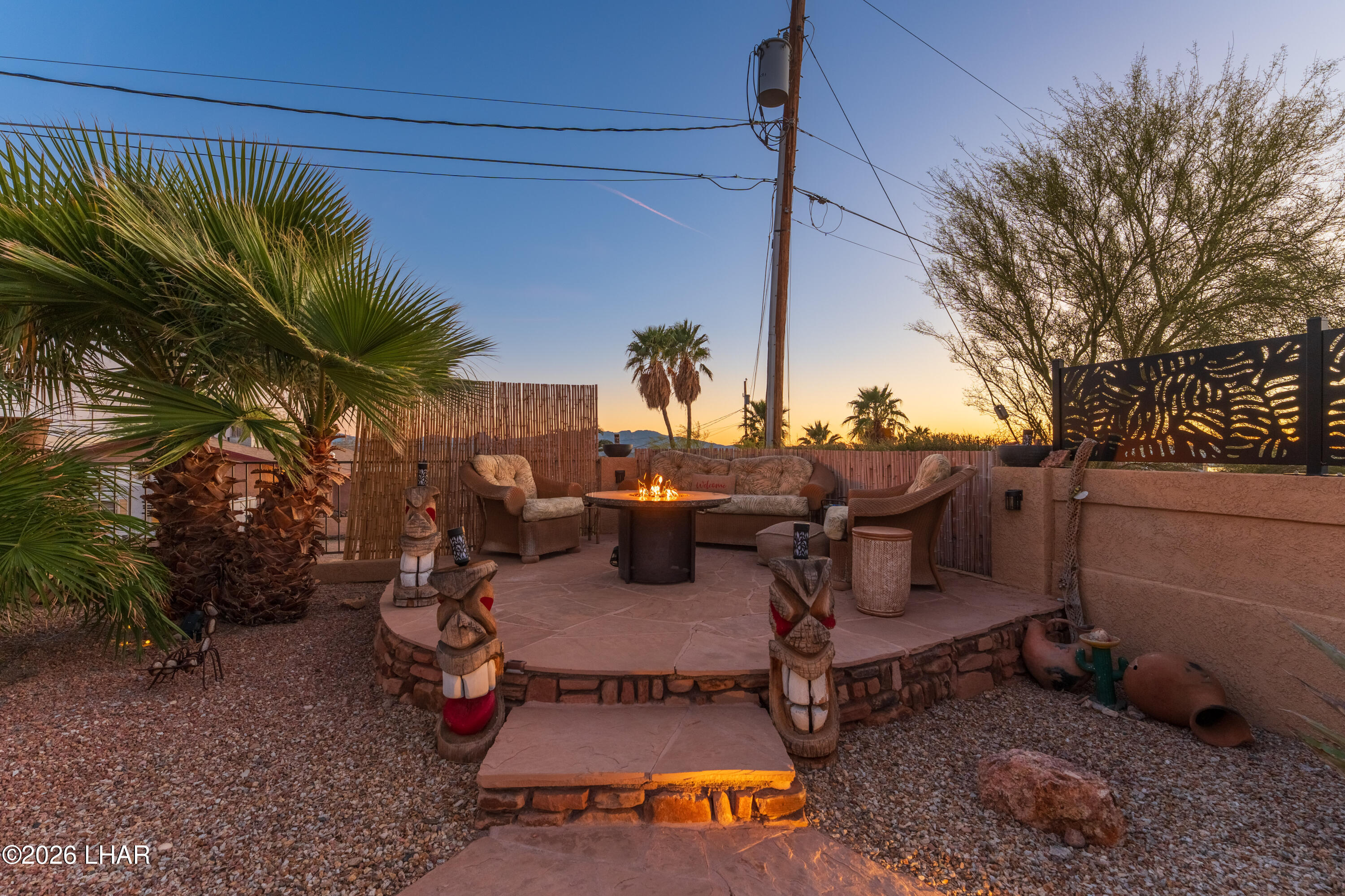 3961 Chickasaw Dr
