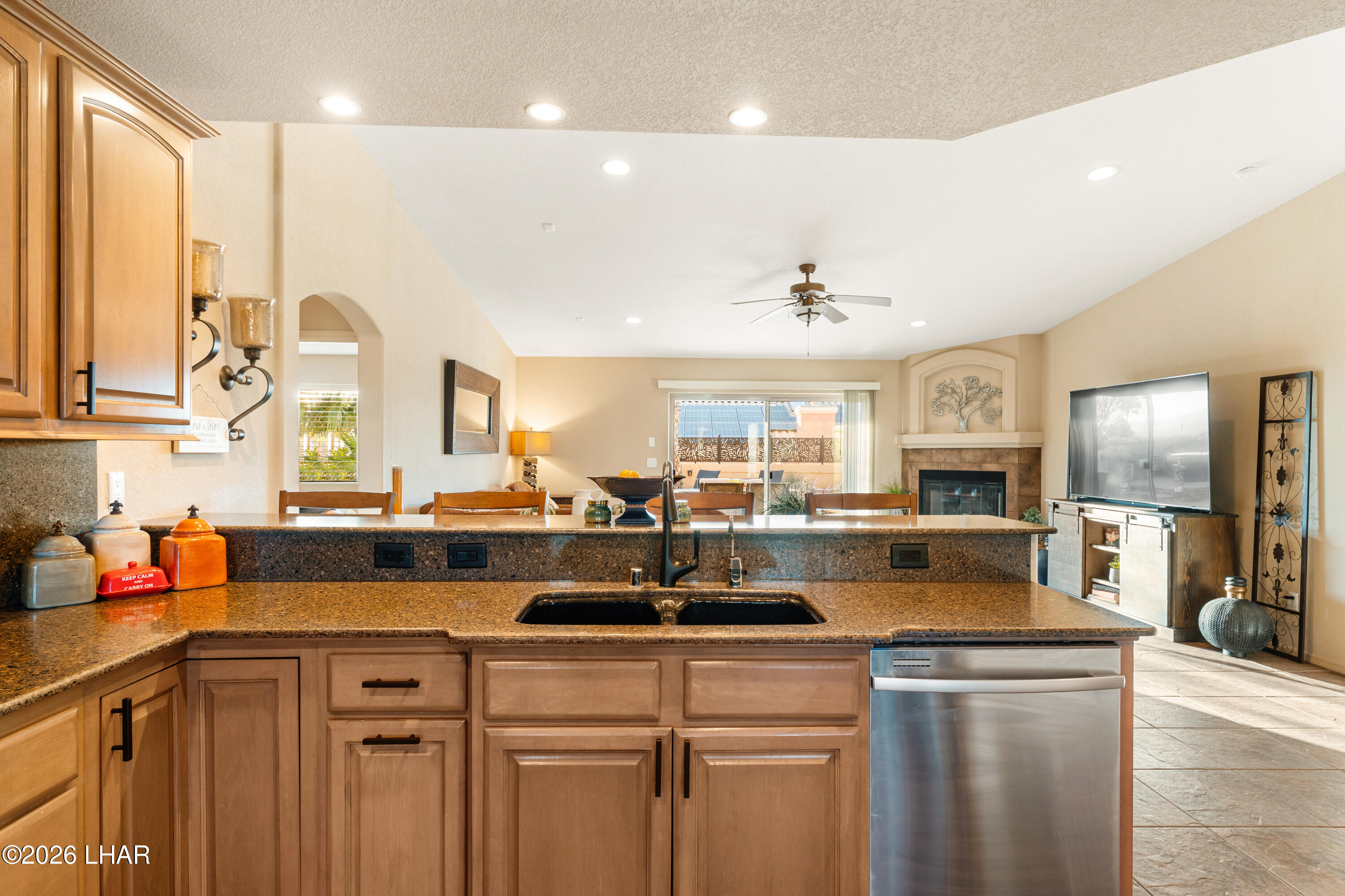 3961 Chickasaw Dr