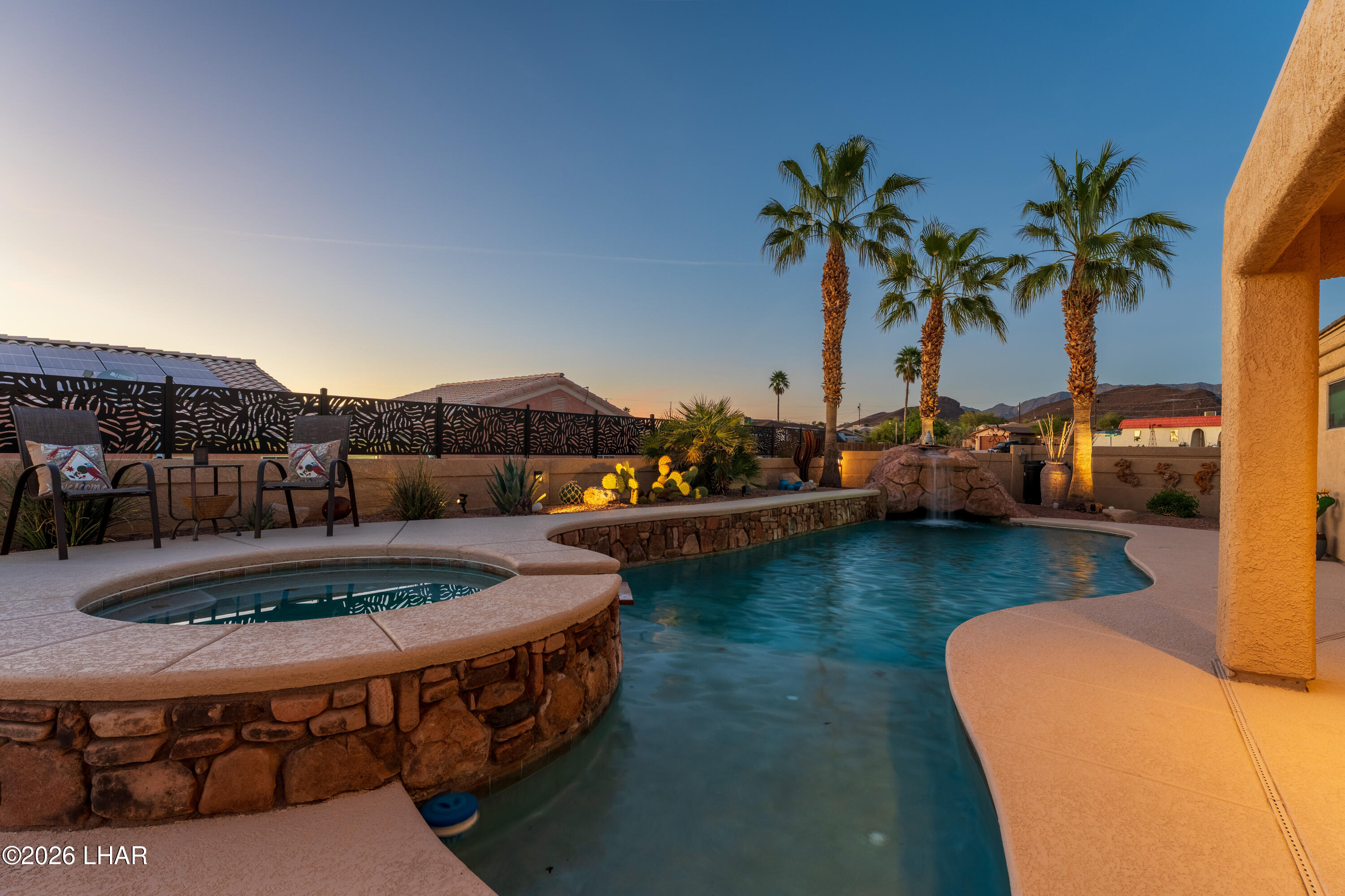 3961 Chickasaw Dr