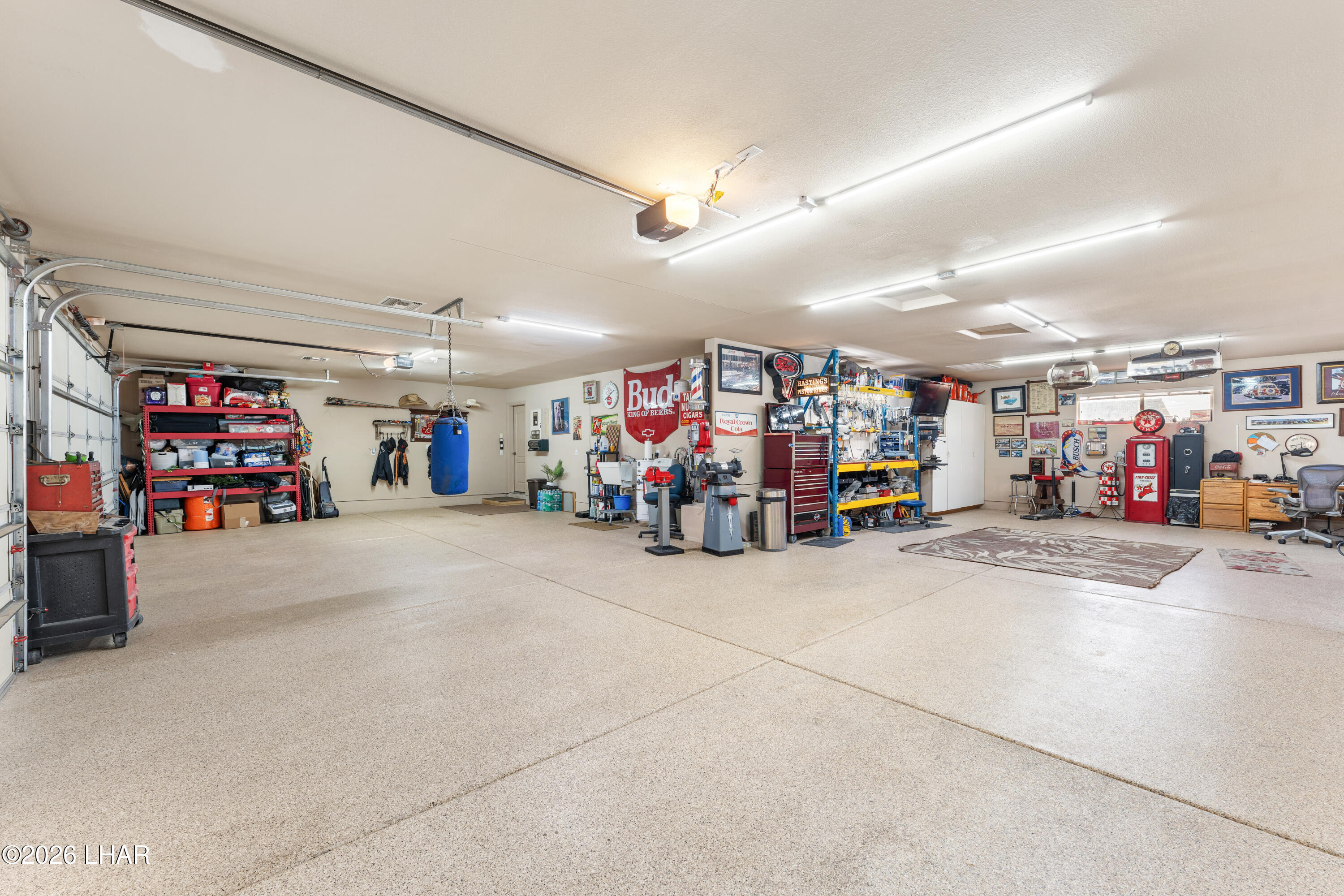 3961 Chickasaw Dr