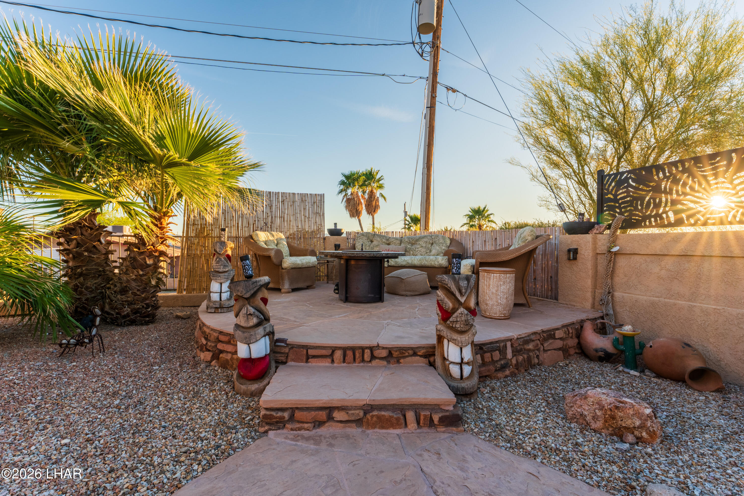 3961 Chickasaw Dr