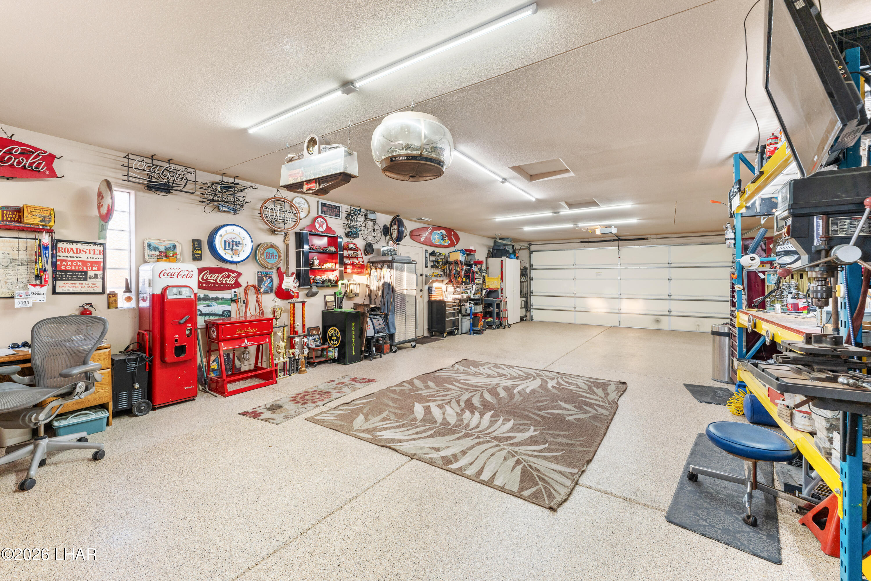 3961 Chickasaw Dr