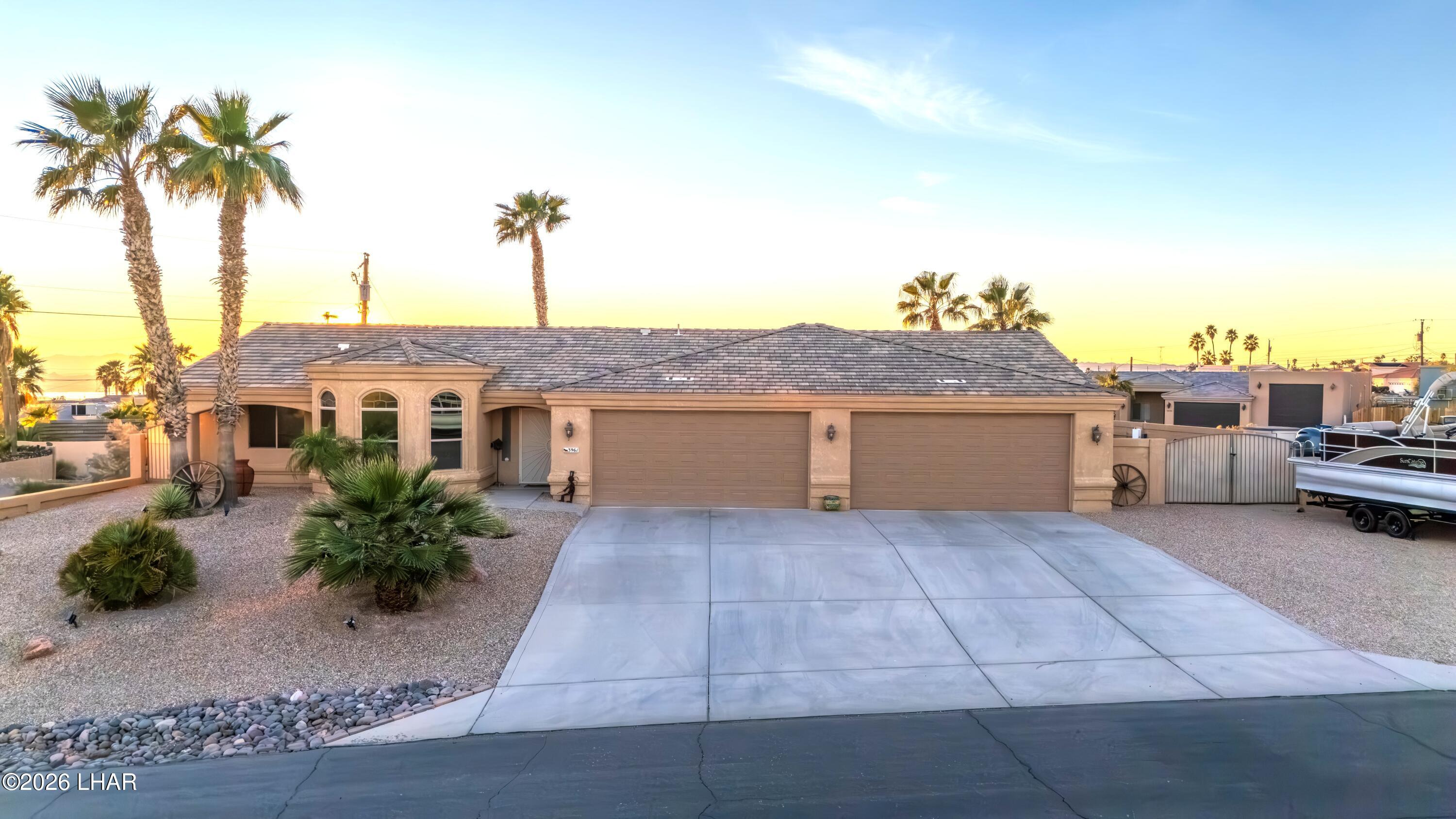 3961 Chickasaw Dr