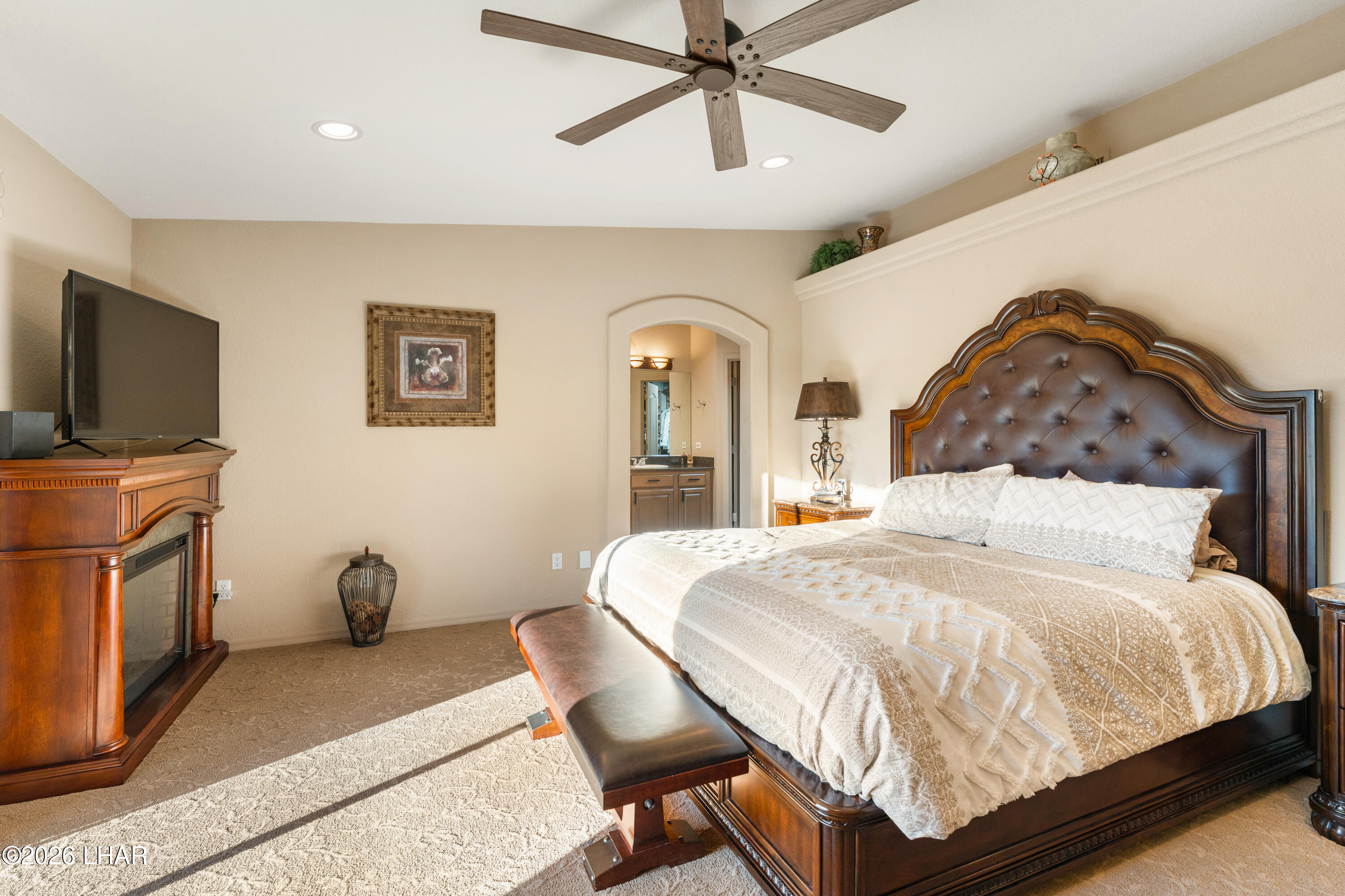 3961 Chickasaw Dr