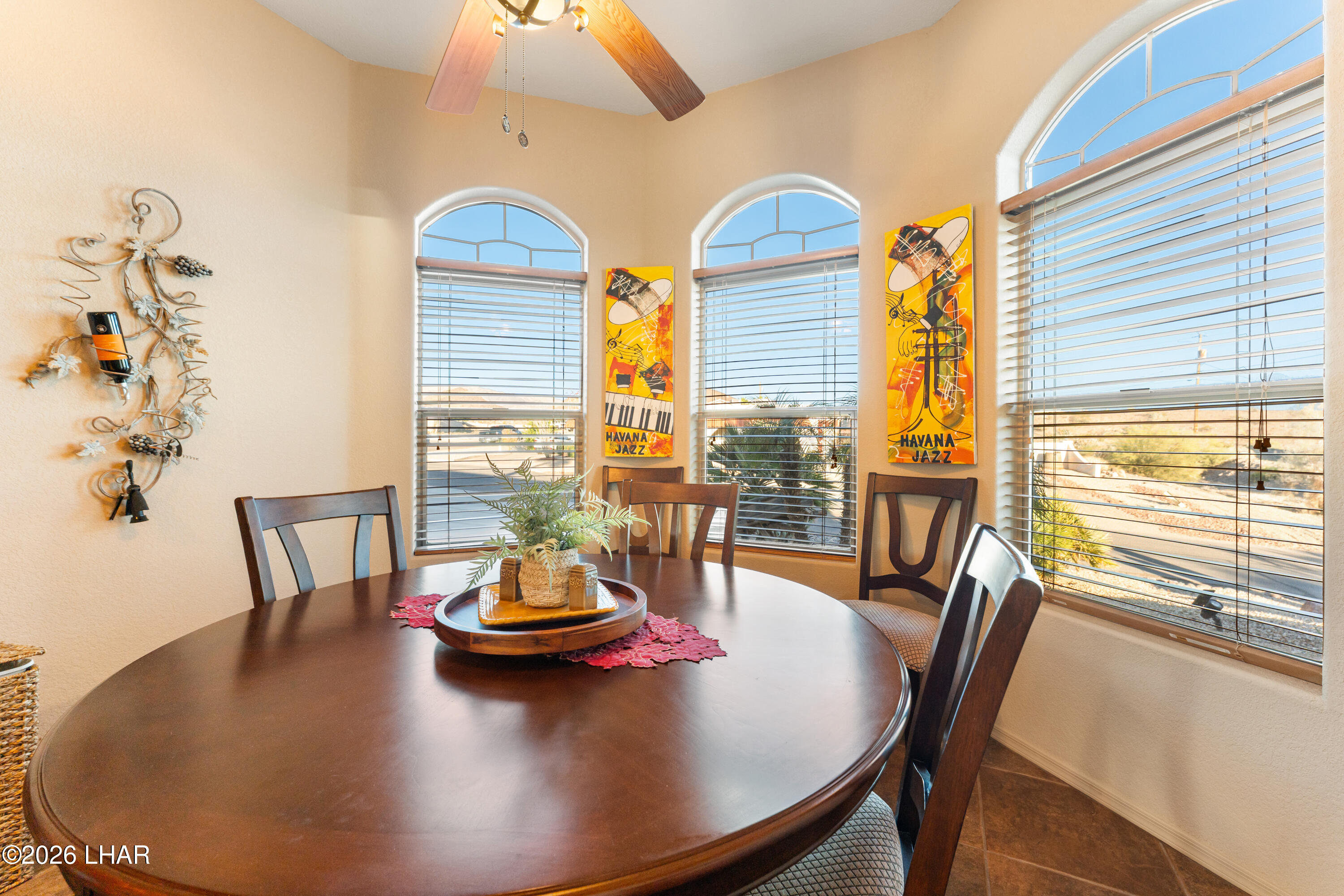 3961 Chickasaw Dr