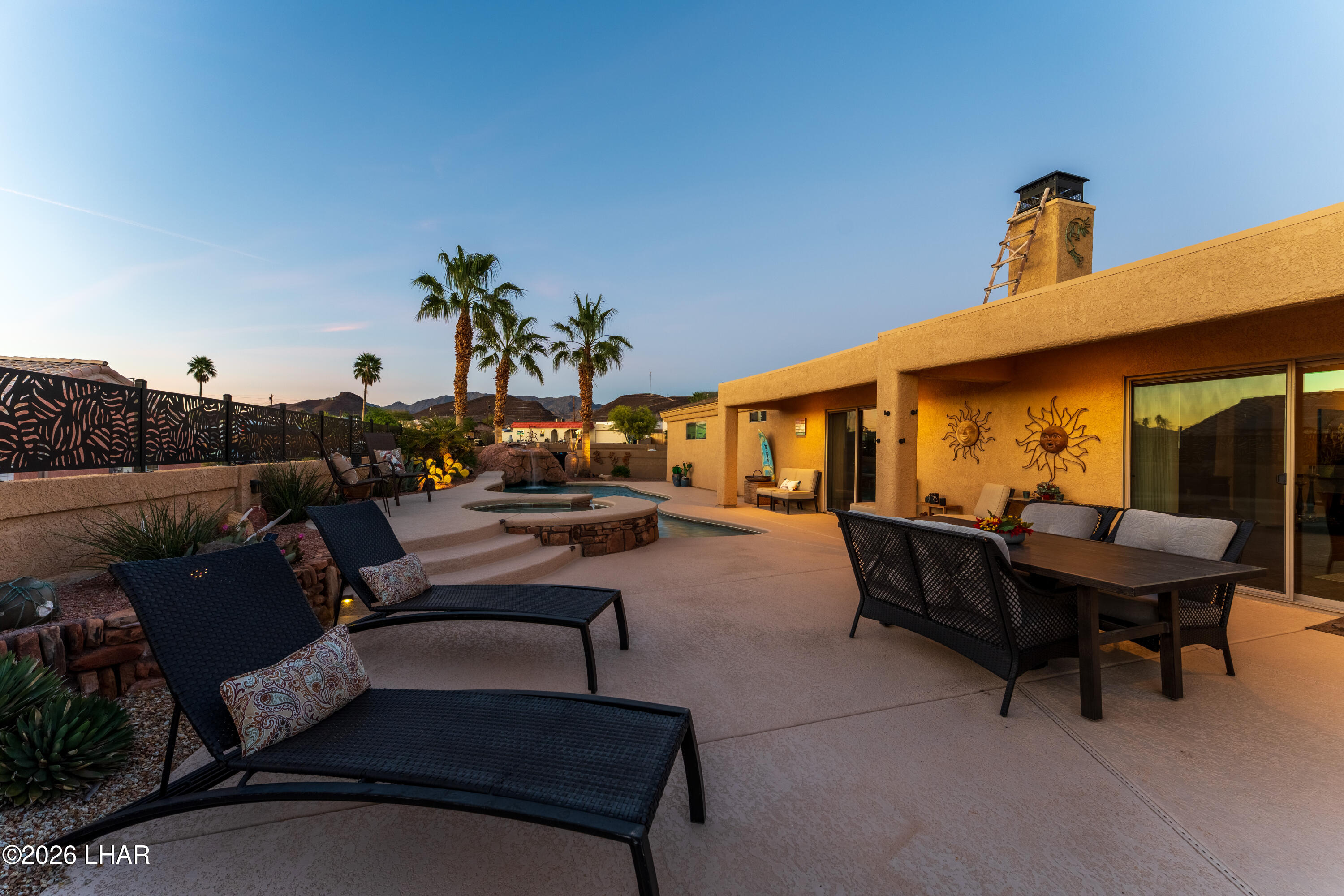 3961 Chickasaw Dr