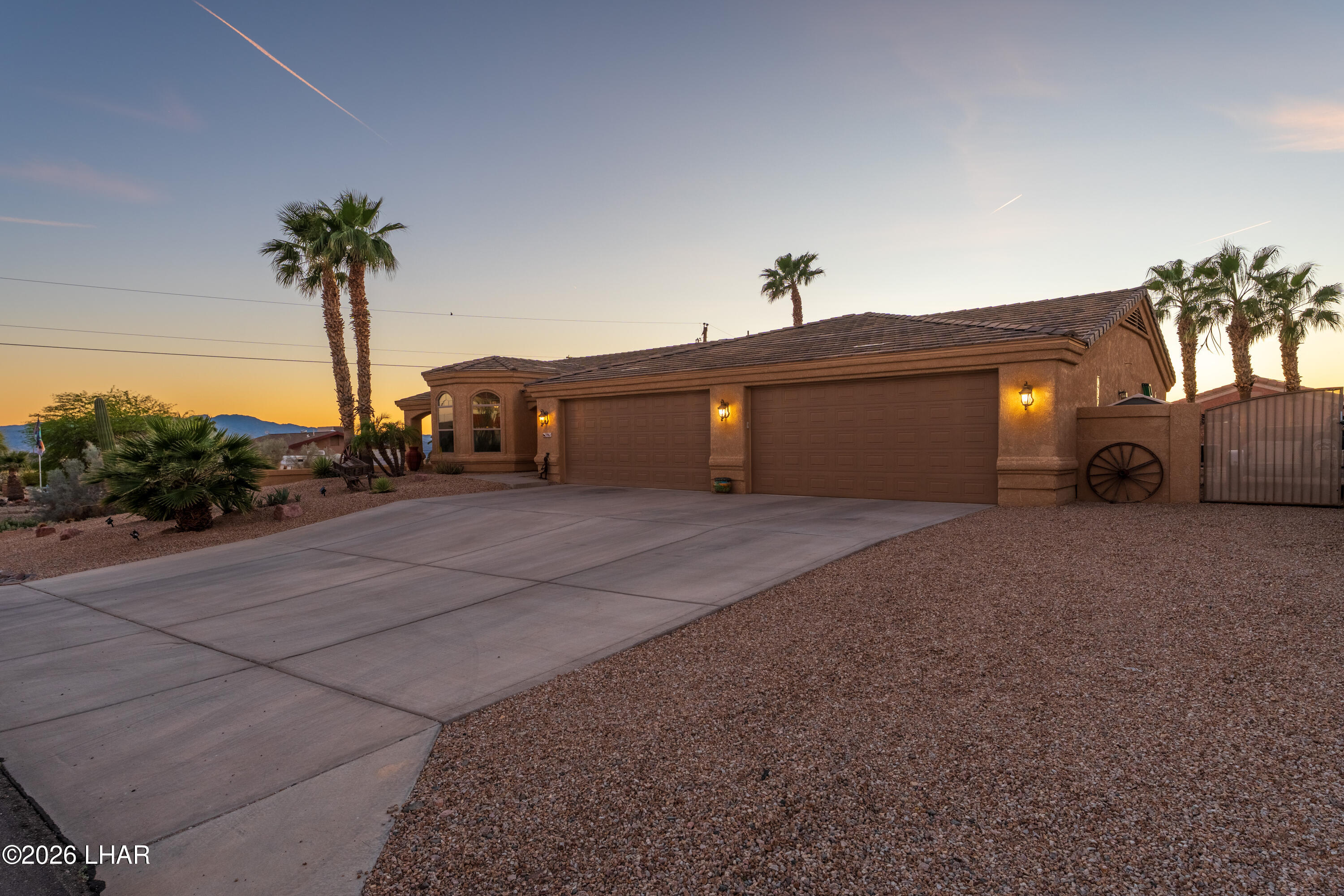 3961 Chickasaw Dr