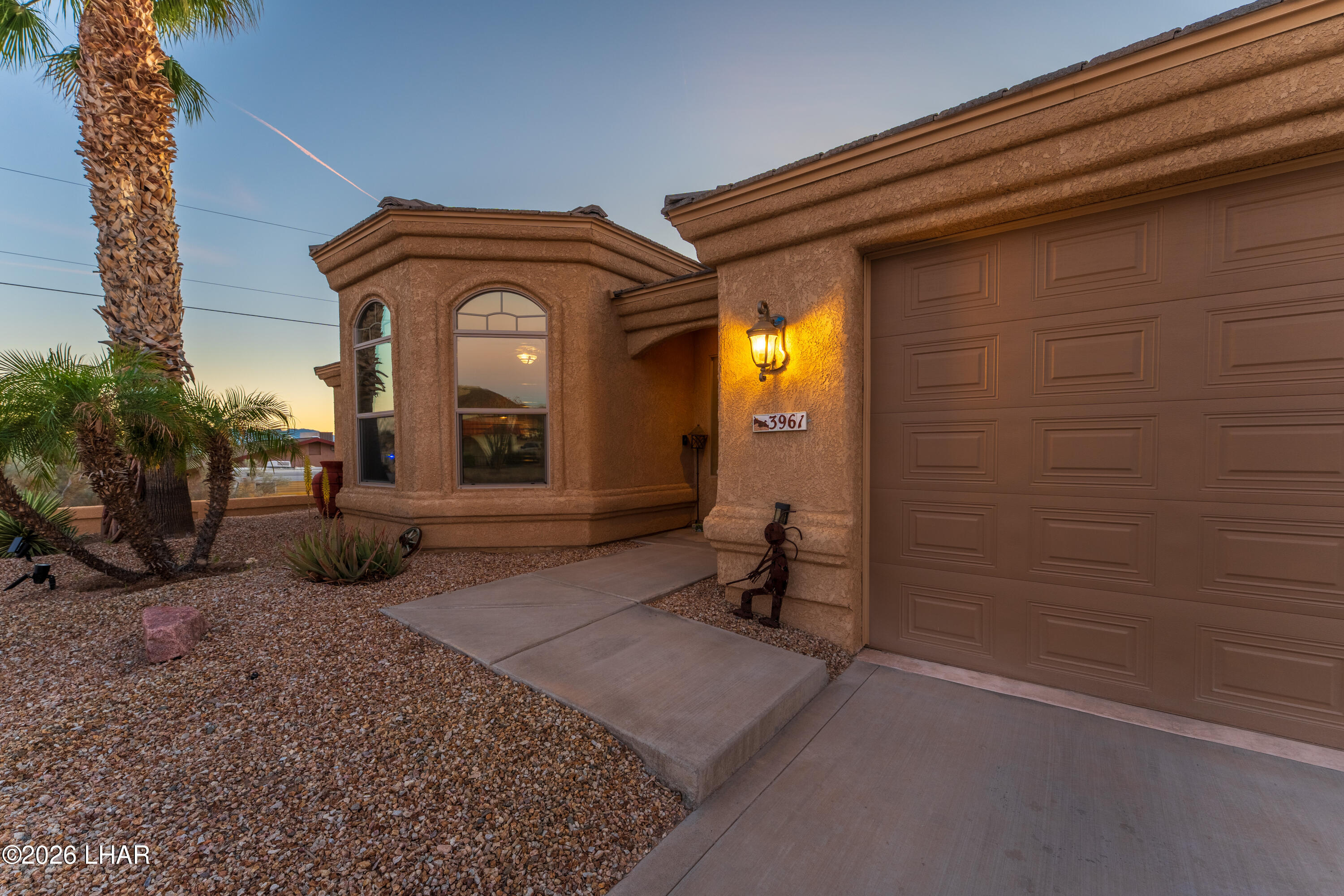 3961 Chickasaw Dr