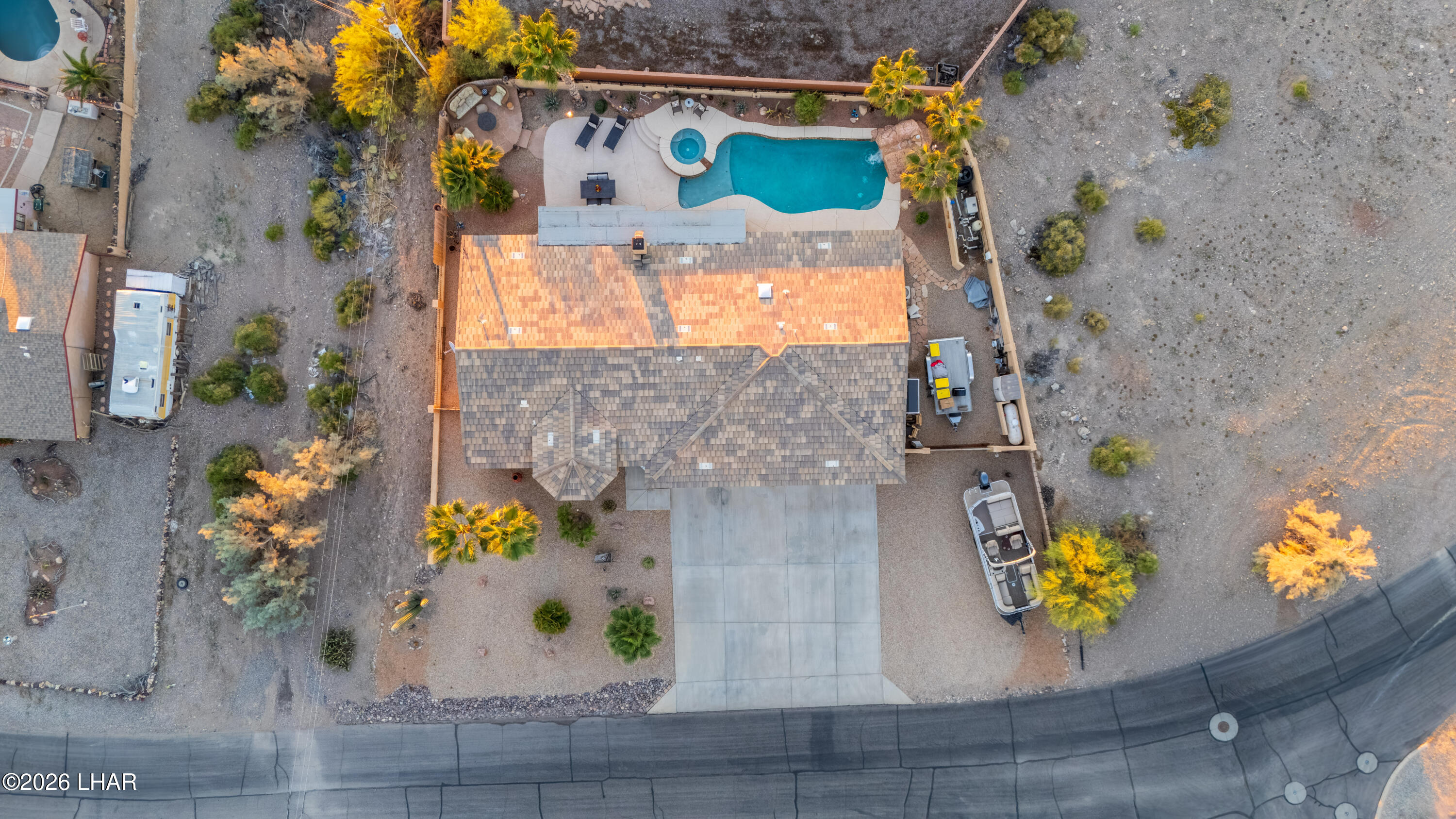 3961 Chickasaw Dr