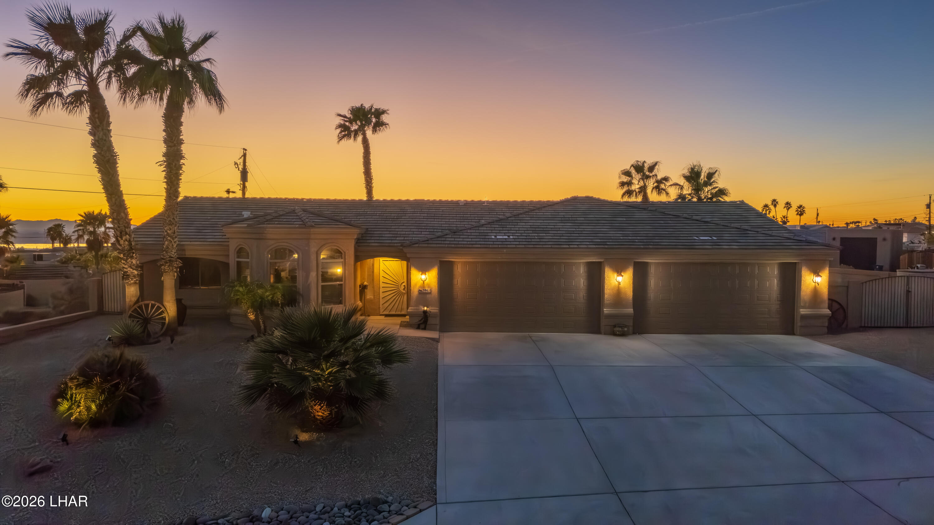 3961 Chickasaw Dr