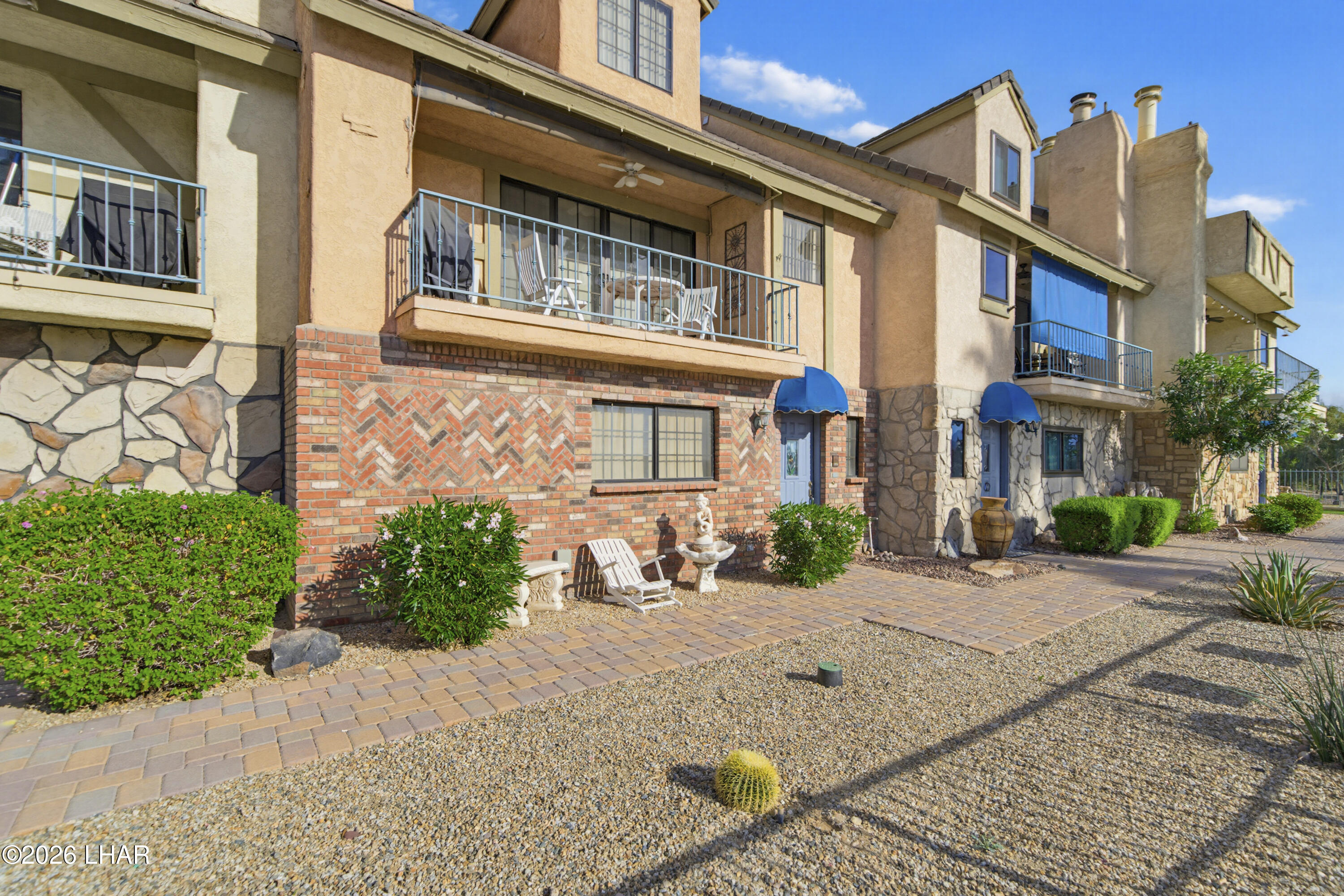 1566 Palace Way 9