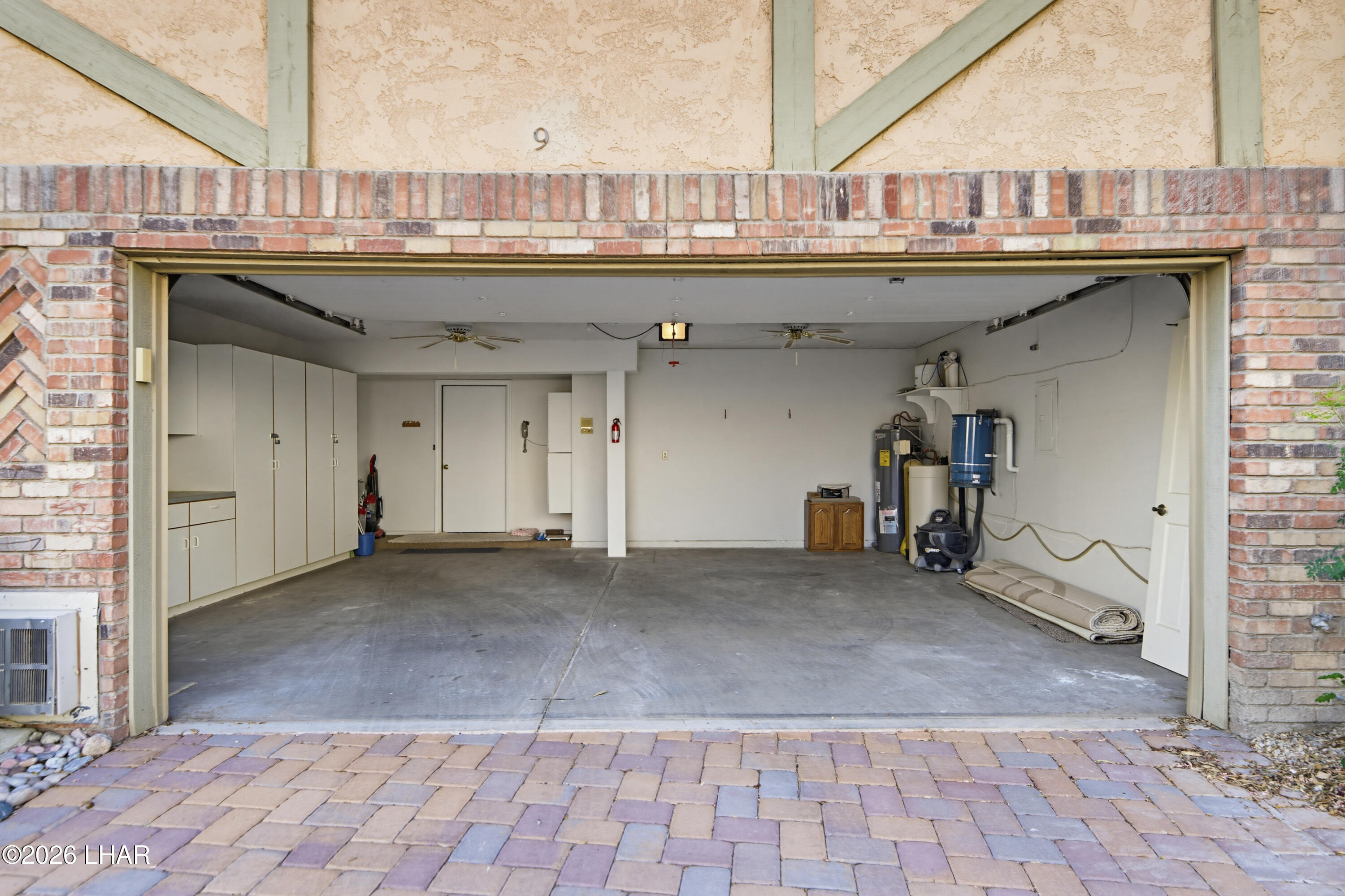 1566 Palace Way 9