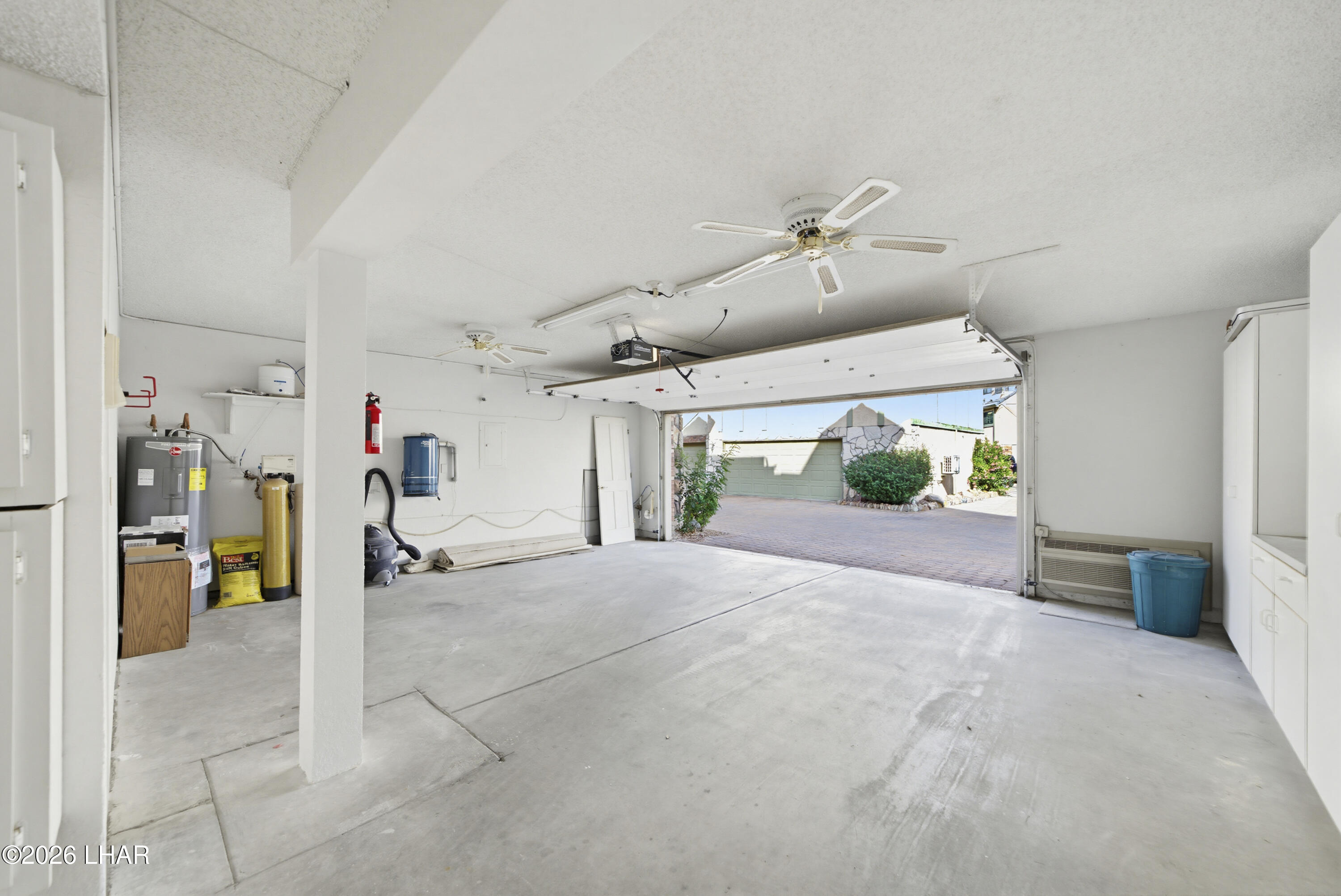 1566 Palace Way 9