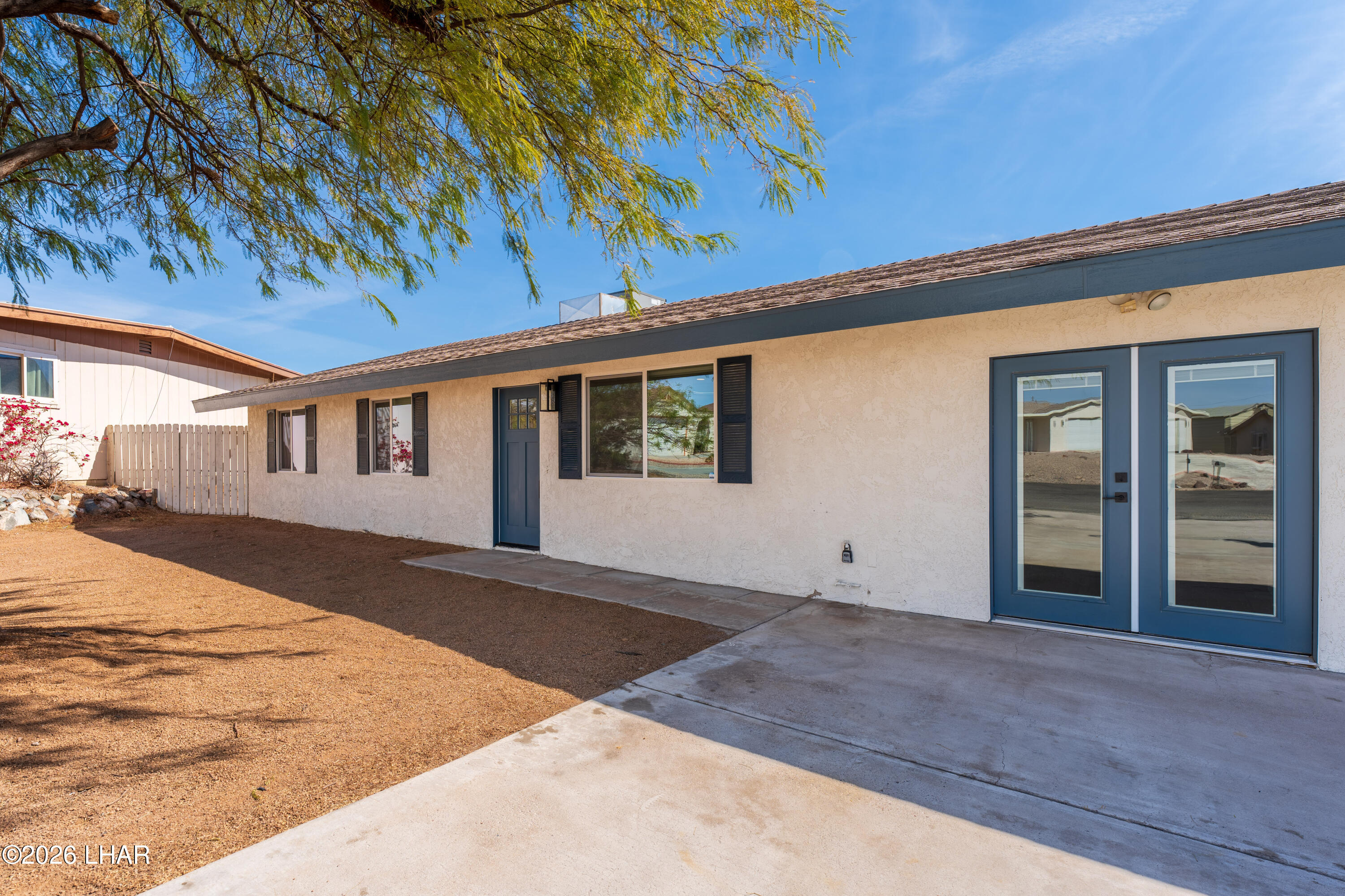 2150 Lake Havasu Plz