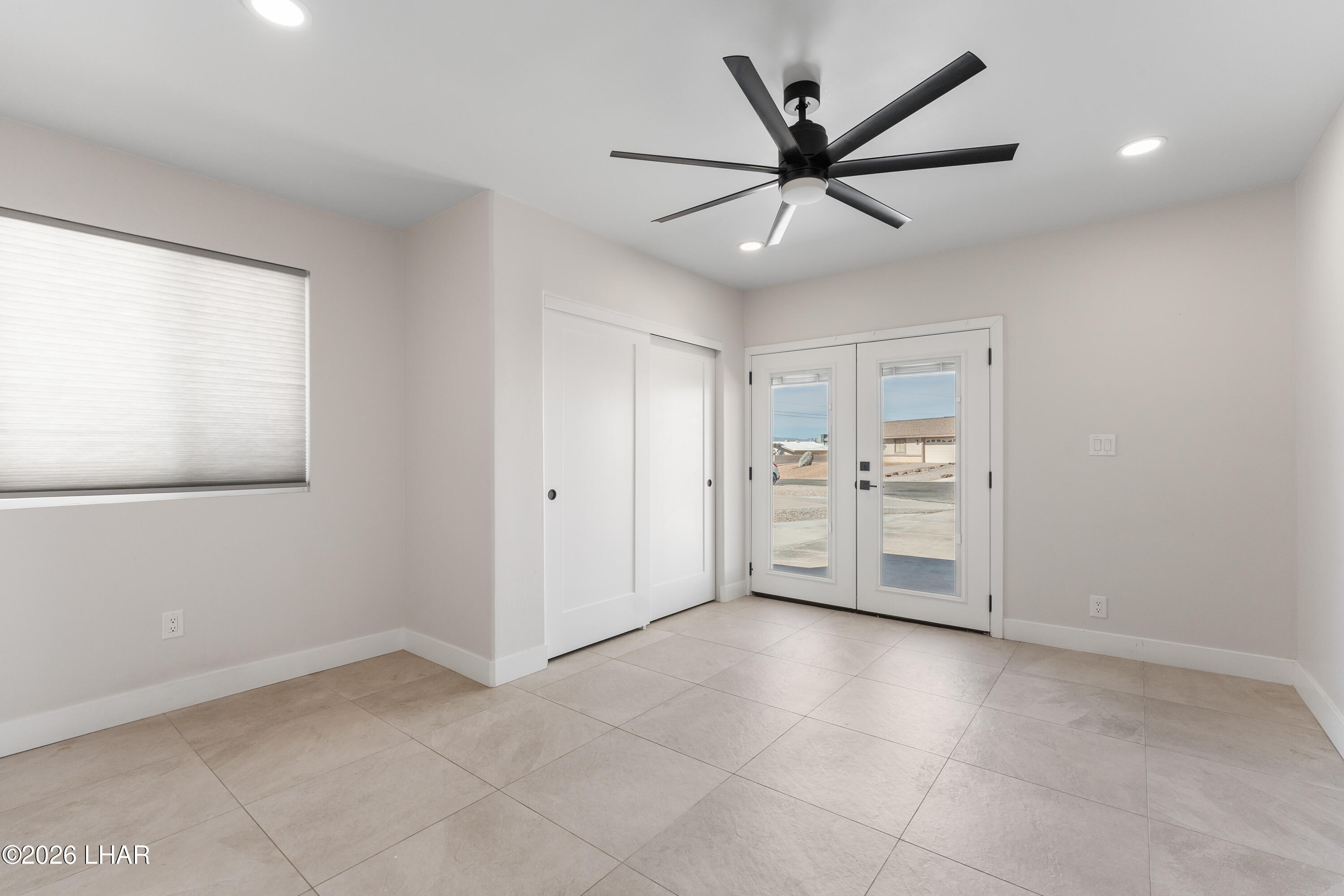 2150 Lake Havasu Plz