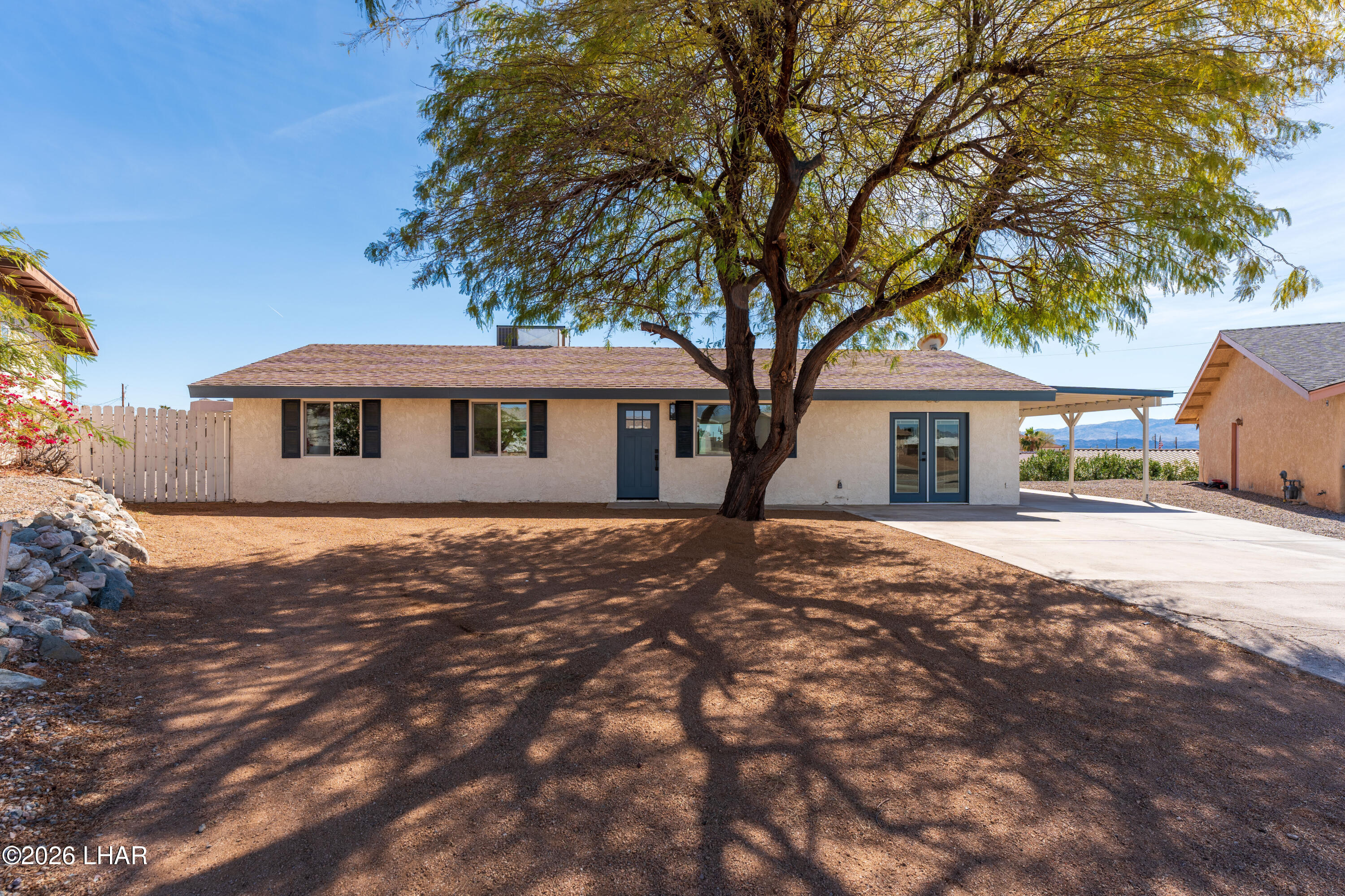 2150 Lake Havasu Plz