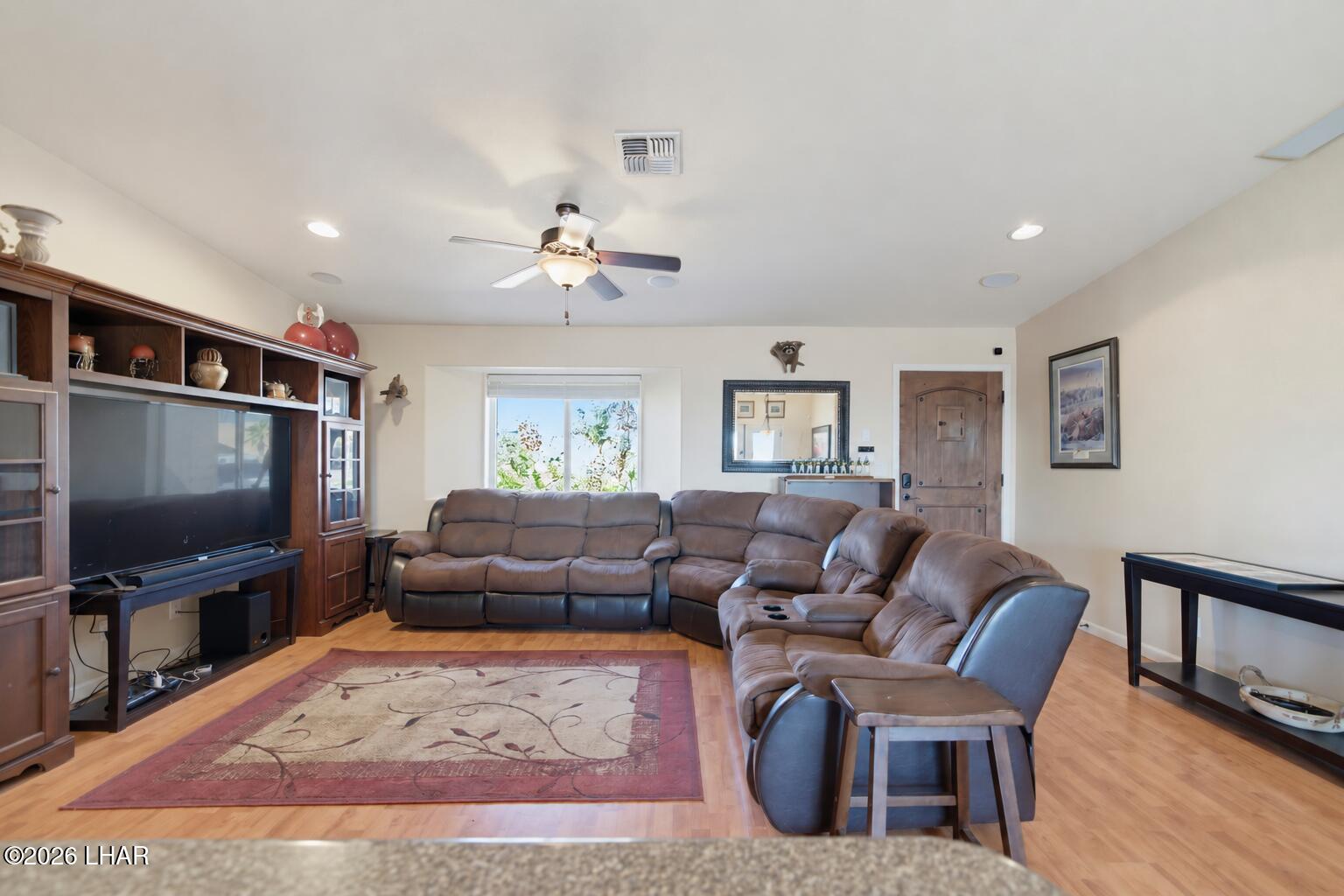1547 Hawkeye Dr