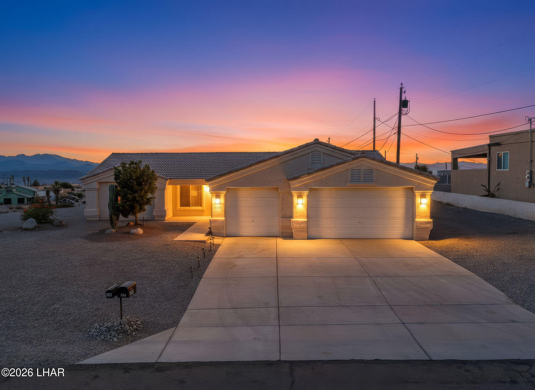 701 Desert View Dr