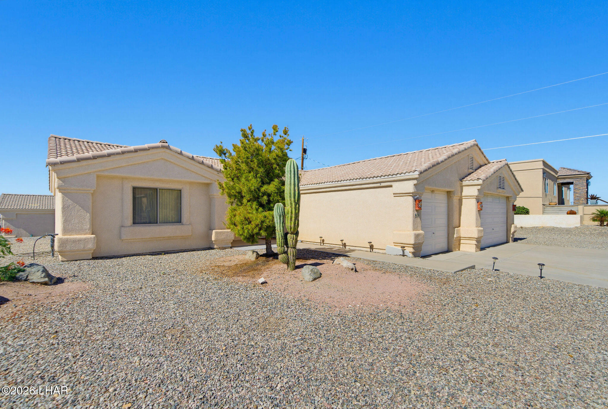 701 Desert View Dr