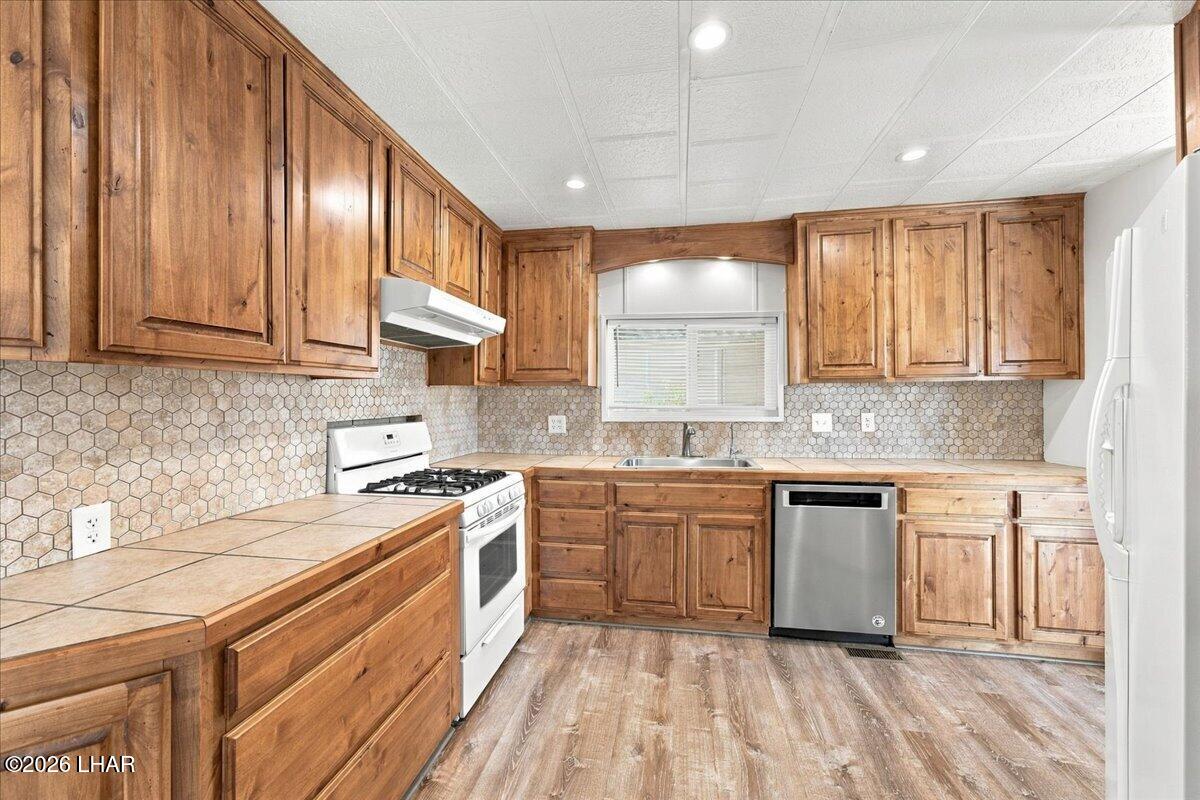 3104 E William Dr