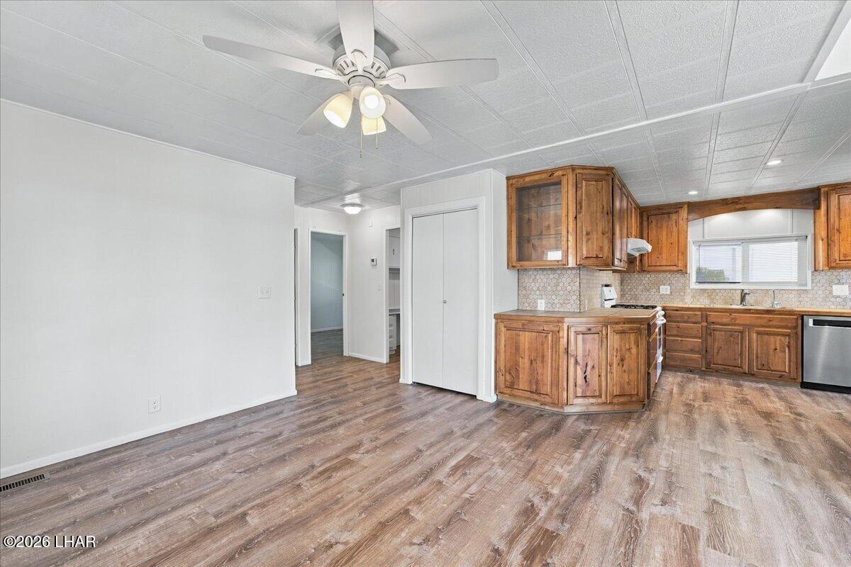 3104 E William Dr