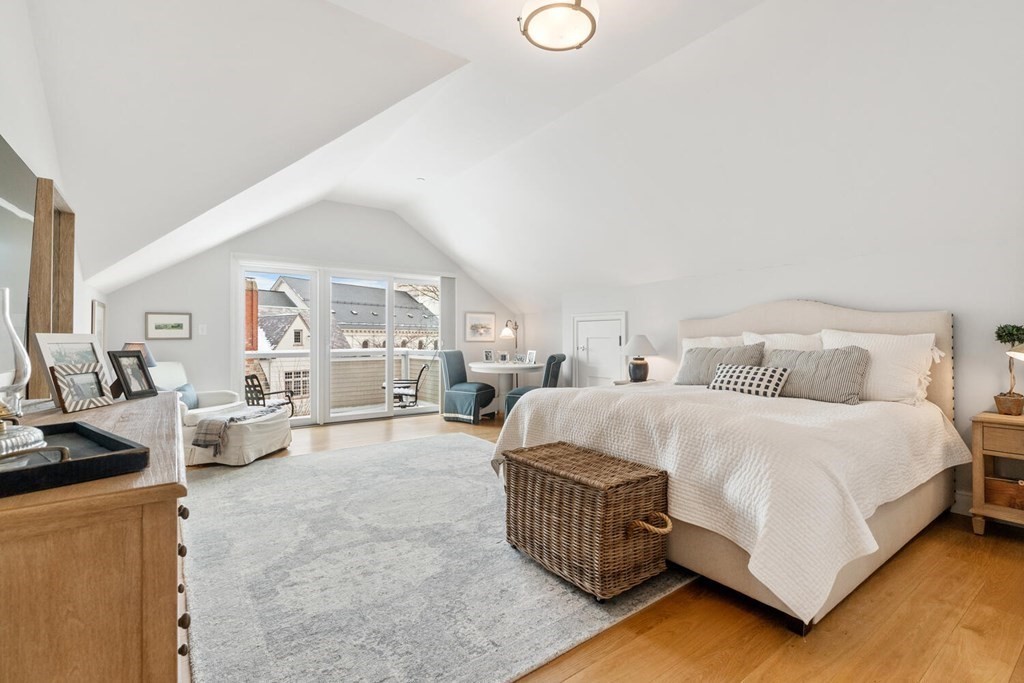 15 Dix Street # 10