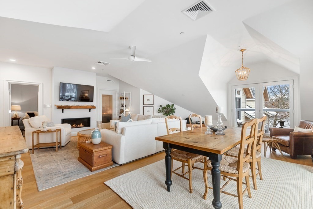 15 Dix Street # 10
