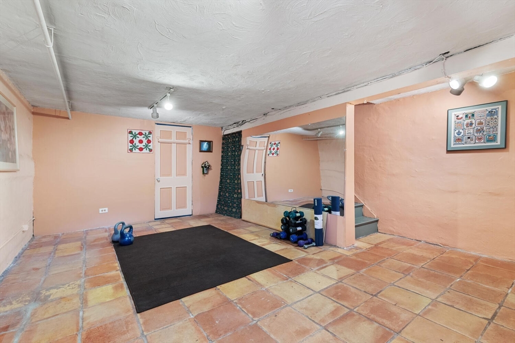 247 Washington Street # 9