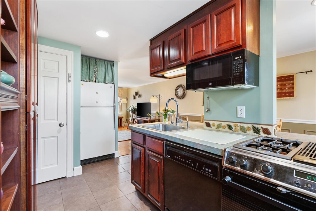 247 Washington Street # 9