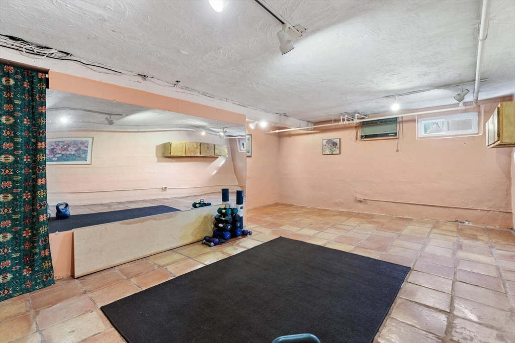 247 Washington Street # 9