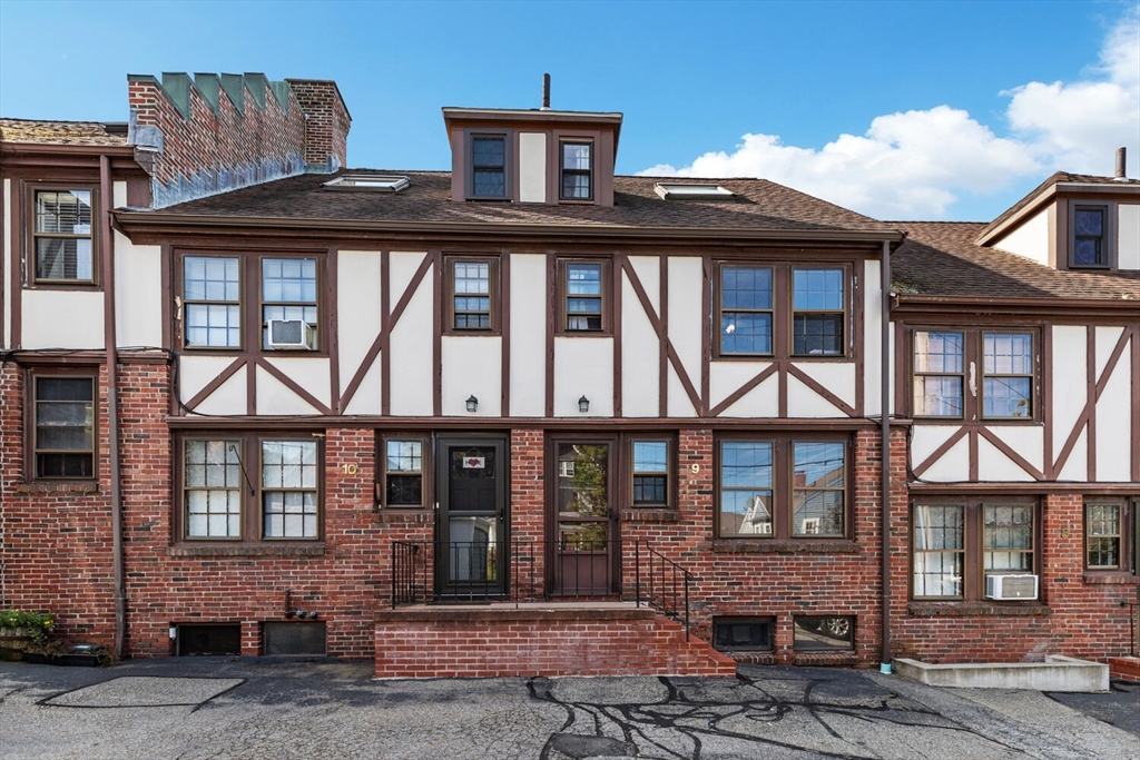 247 Washington Street # 9